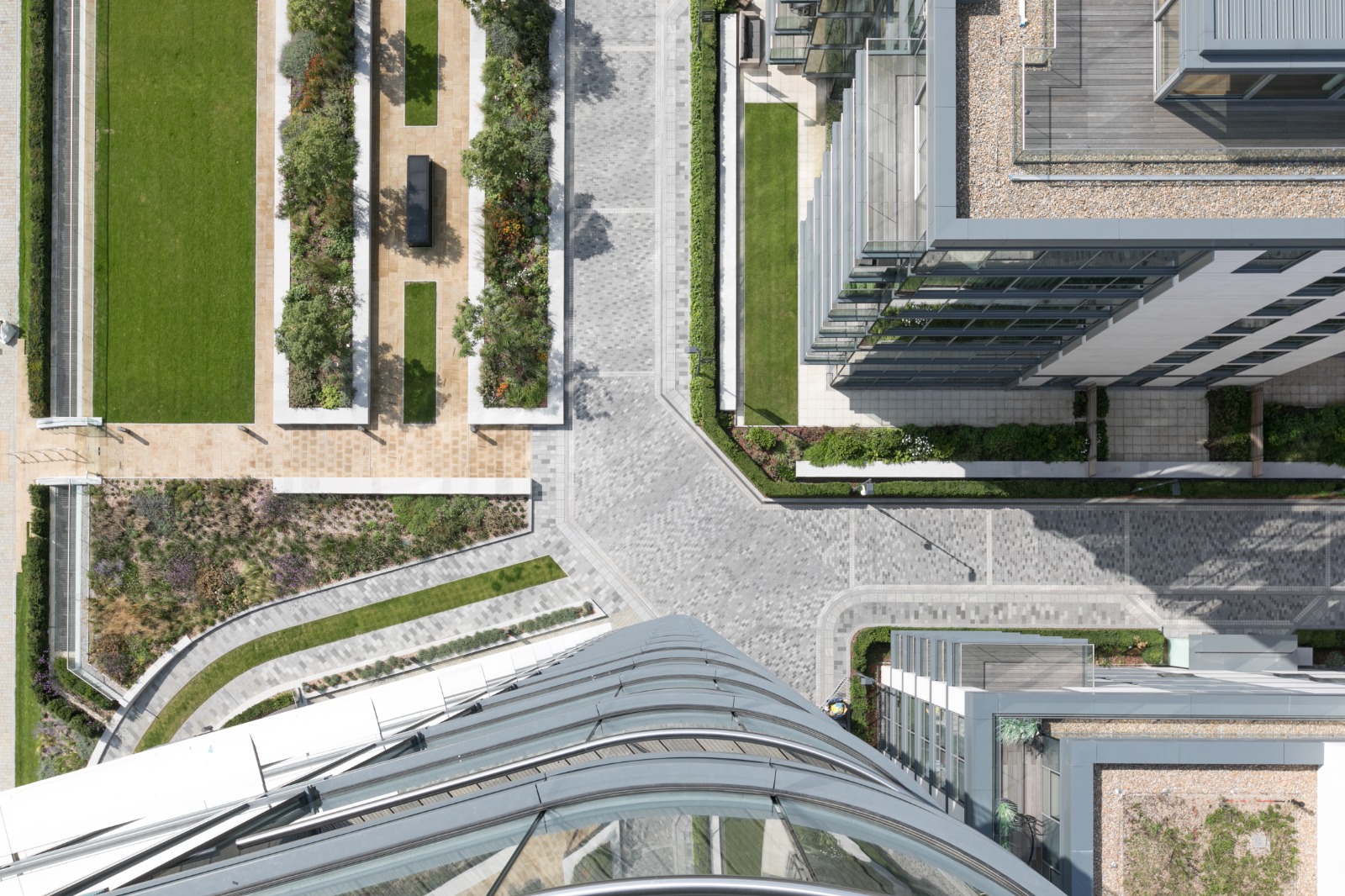 藍莎集團 - 英國樓盤、英國物業代理 | 英國買樓置業一站式服務