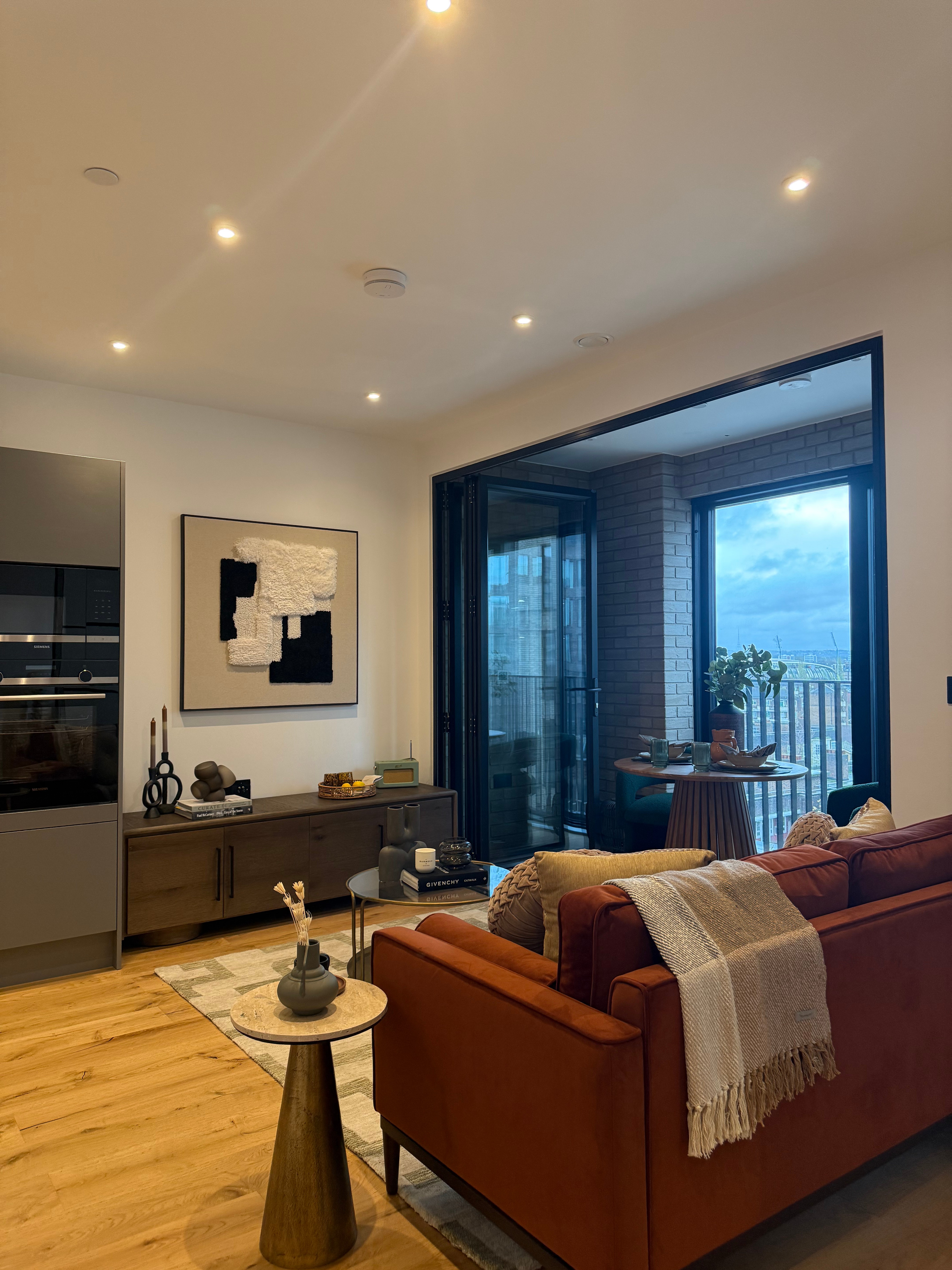 藍莎集團 | 英國置產一站式服務