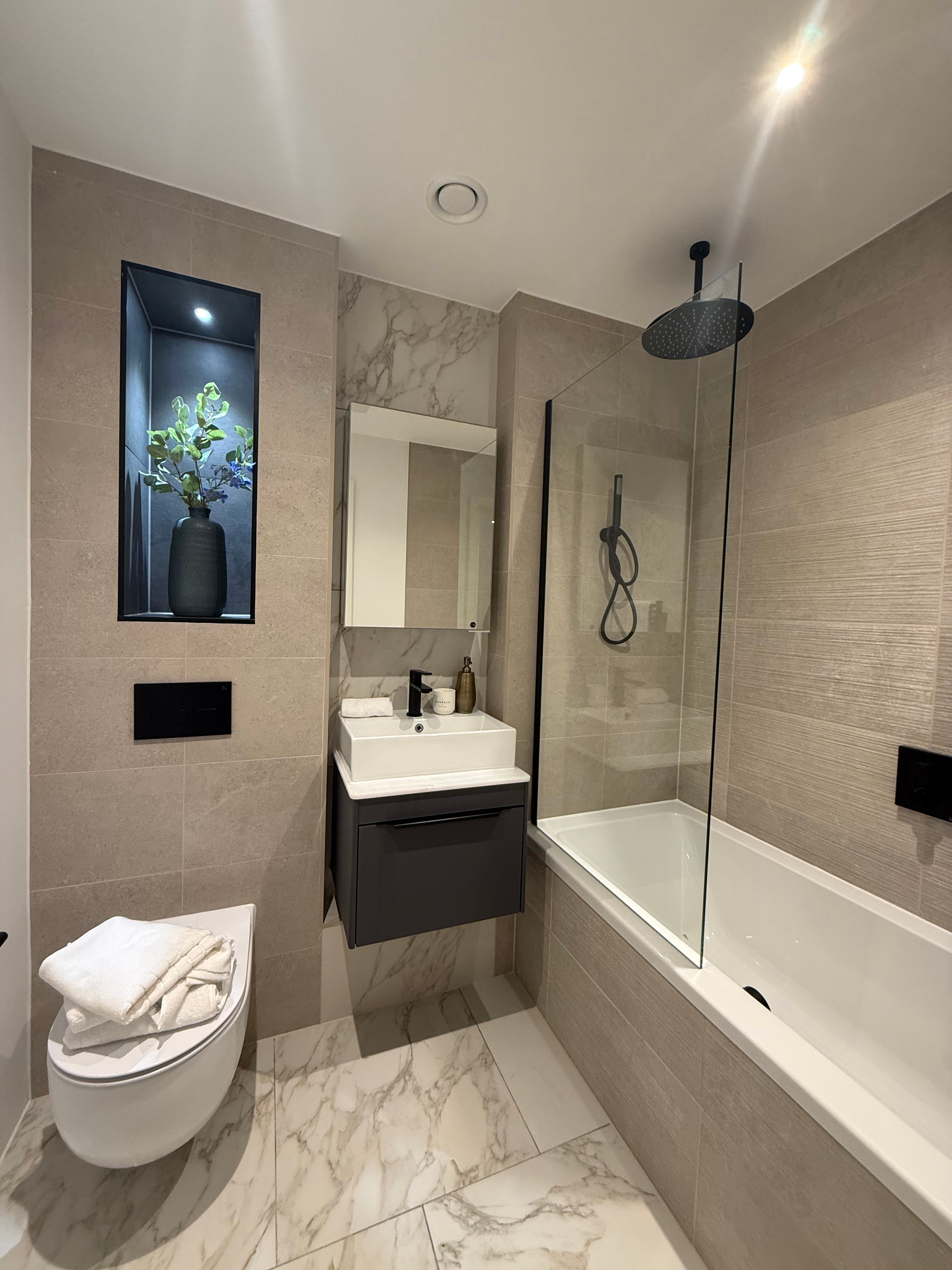 藍莎集團 | 英國置產一站式服務