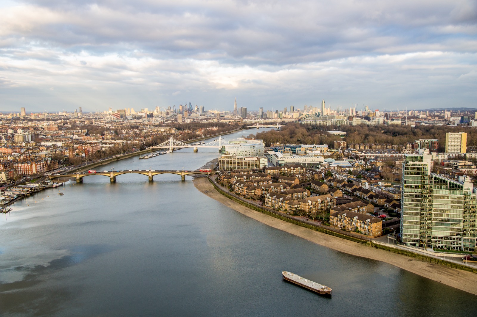 藍莎集團 - 英國樓盤、英國物業代理 | 英國買樓置業一站式服務