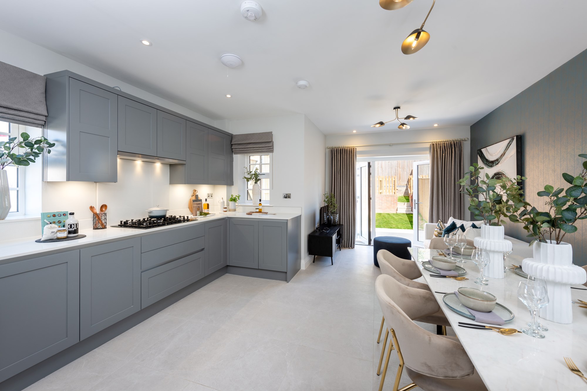 藍莎集團 | 英國置產一站式服務