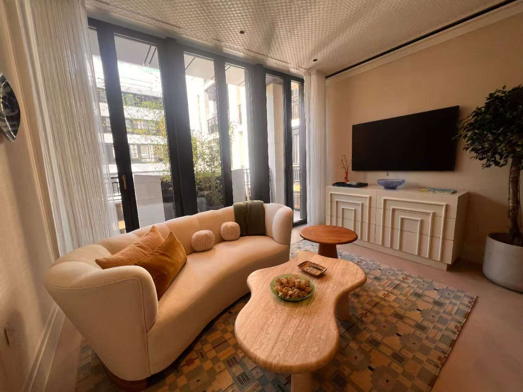 藍莎集團 | 英國置產一站式服務