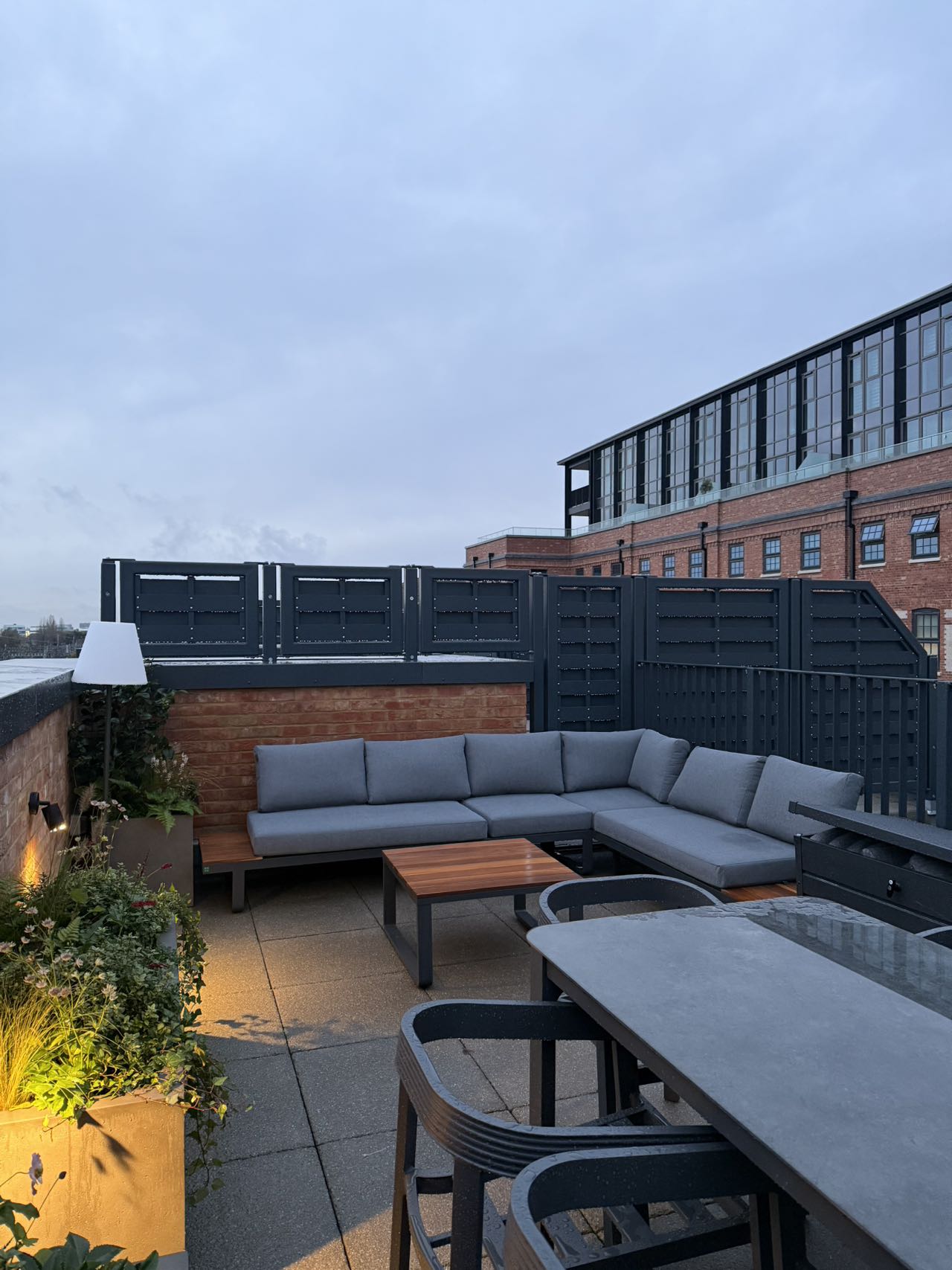 藍莎集團 | 英國置產一站式服務