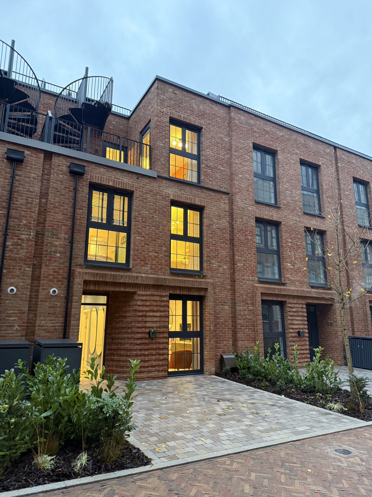 藍莎集團 | 英國置產一站式服務