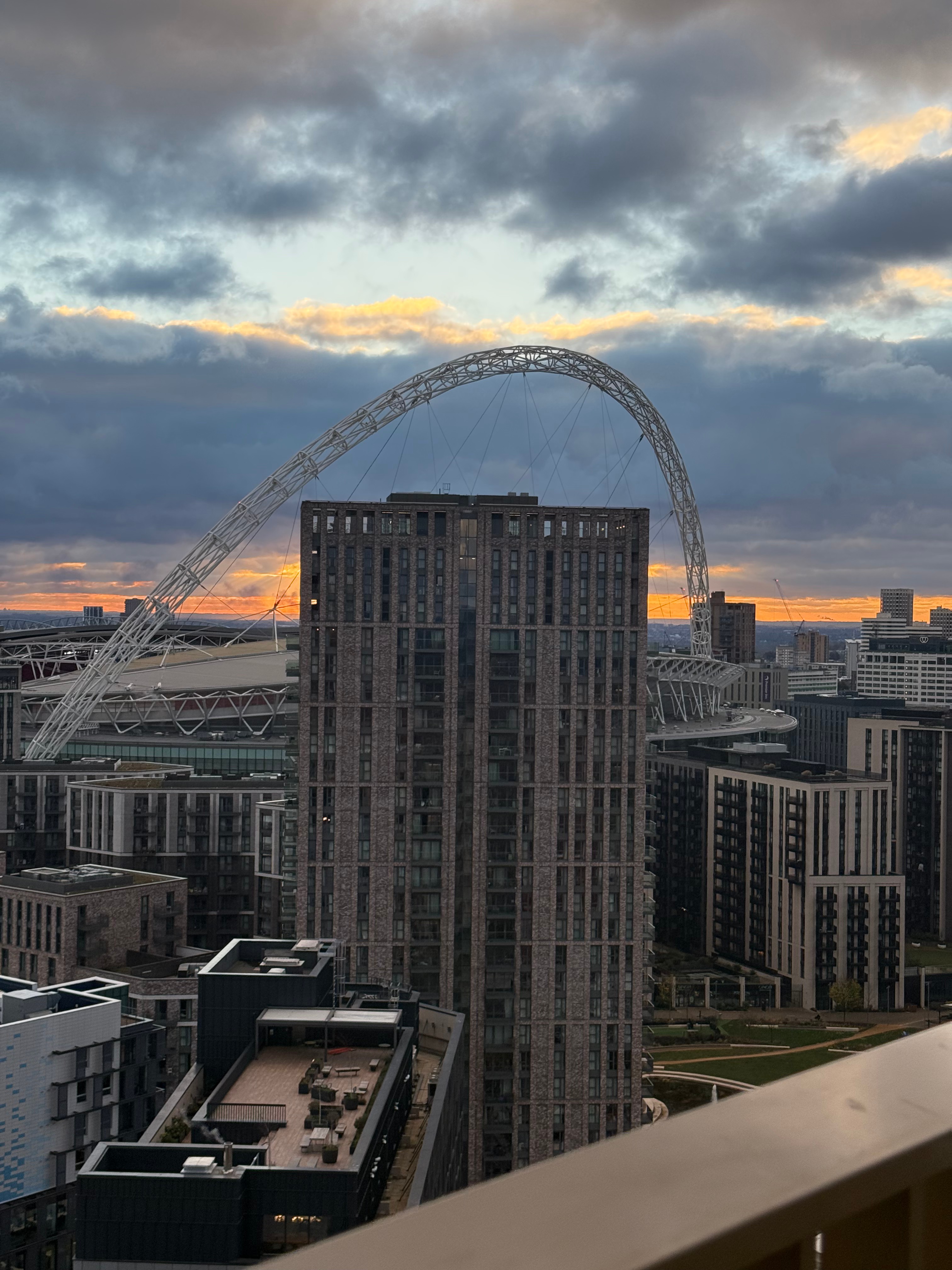 藍莎集團 - 英國樓盤、英國物業代理 | 英國買樓置業一站式服務