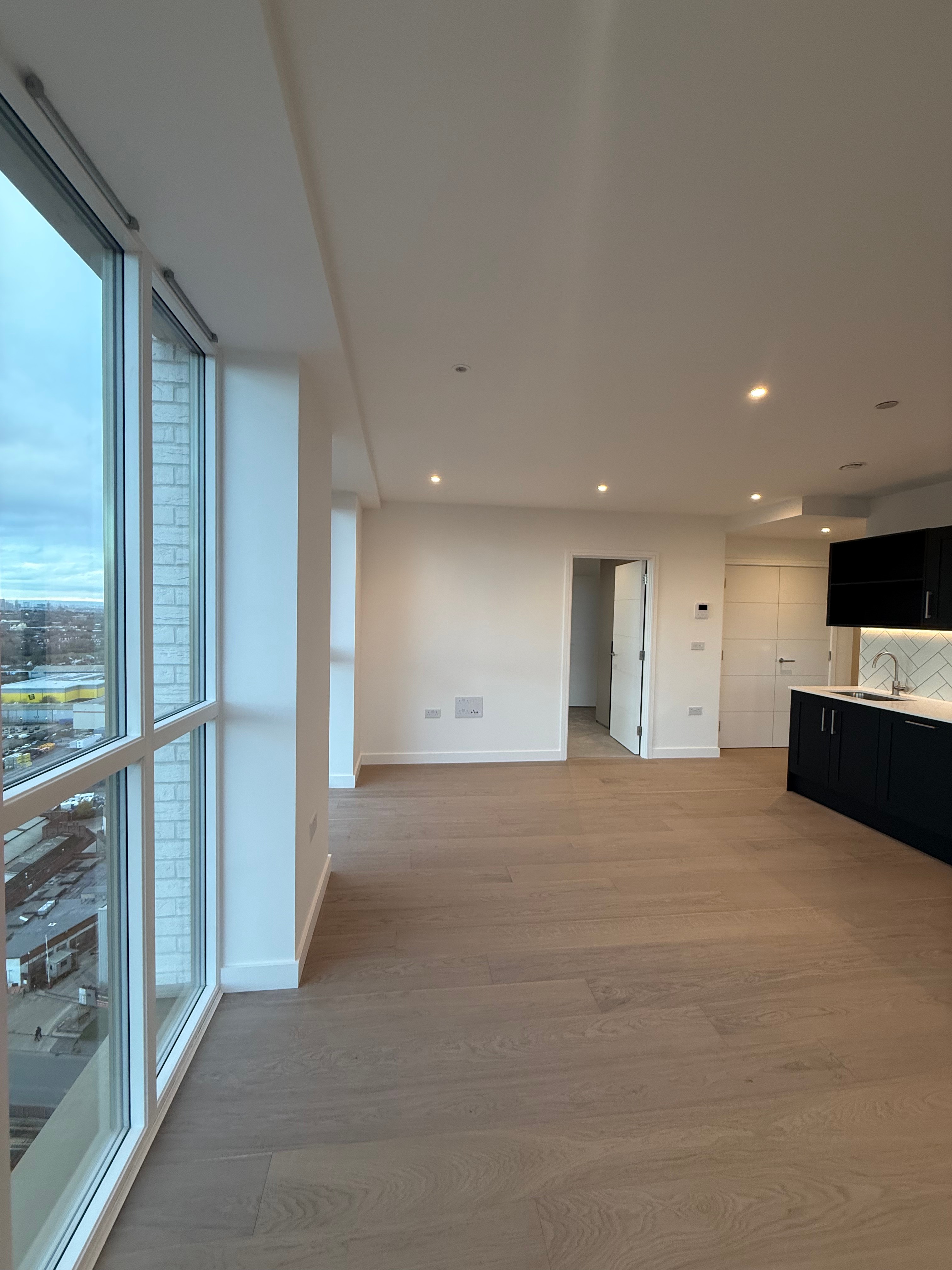 藍莎集團 - 英國樓盤、英國物業代理 | 英國買樓置業一站式服務