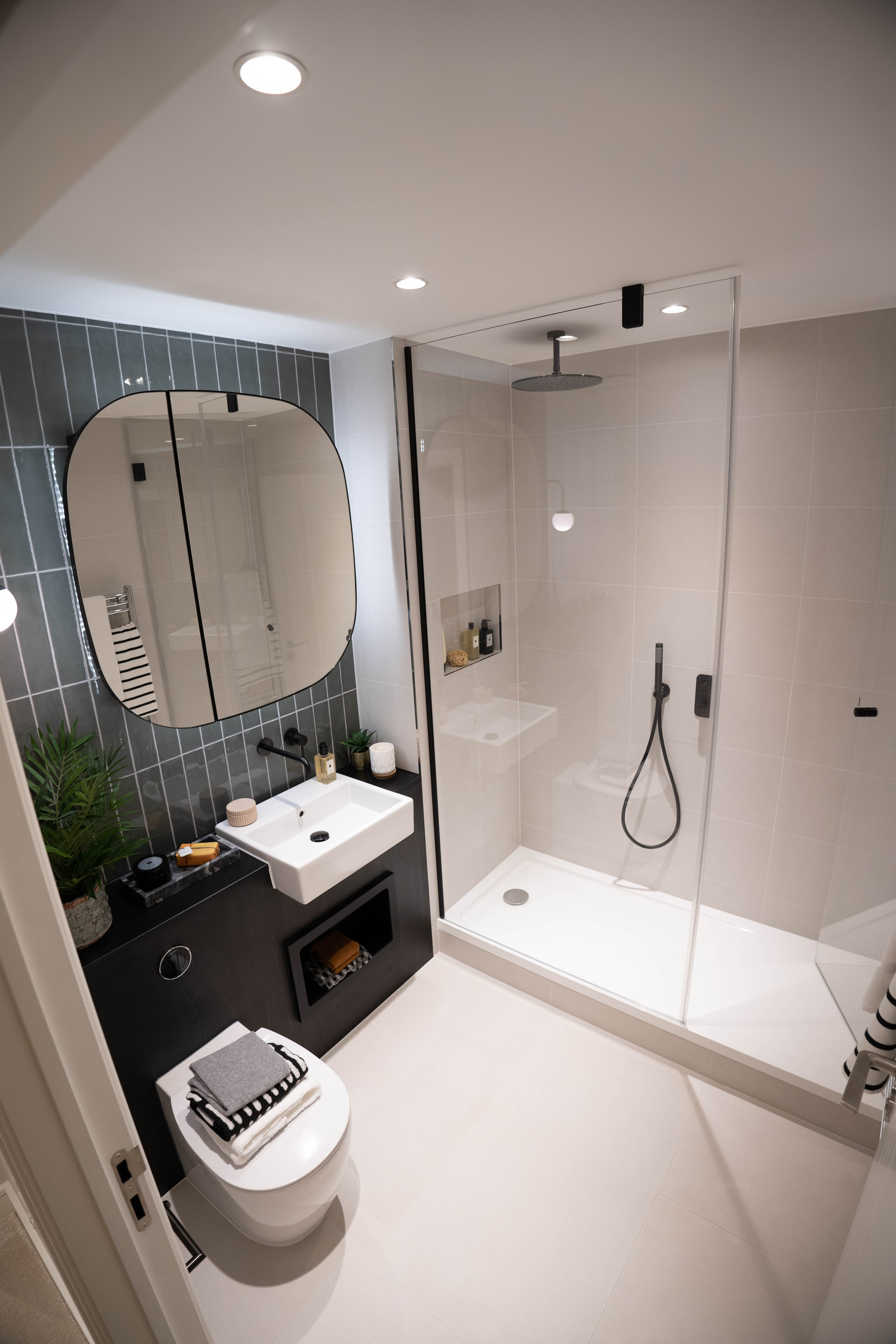 藍莎集團 - 英國樓盤、英國物業代理 | 英國買樓置業一站式服務