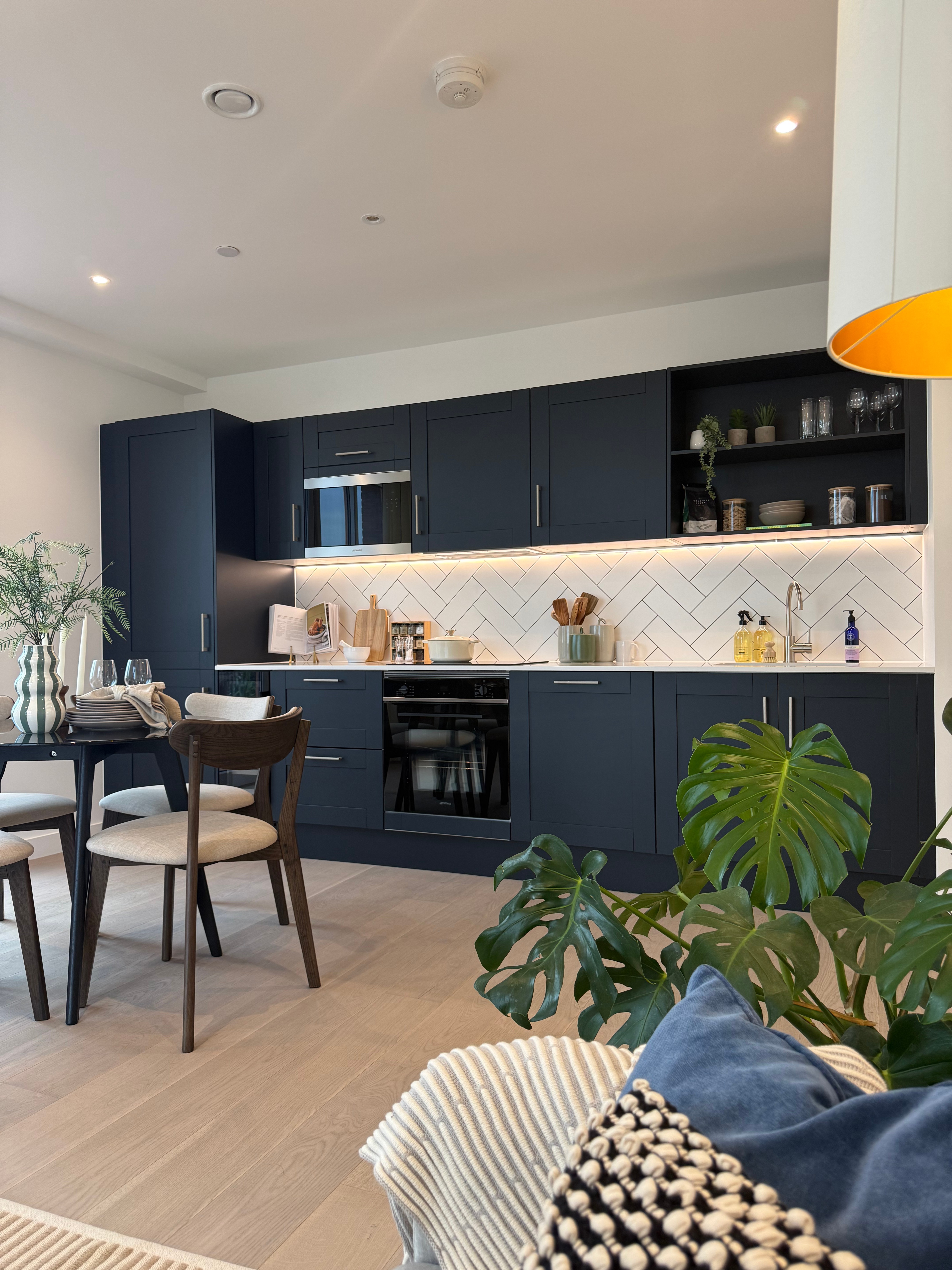 藍莎集團 - 英國樓盤、英國物業代理 | 英國買樓置業一站式服務