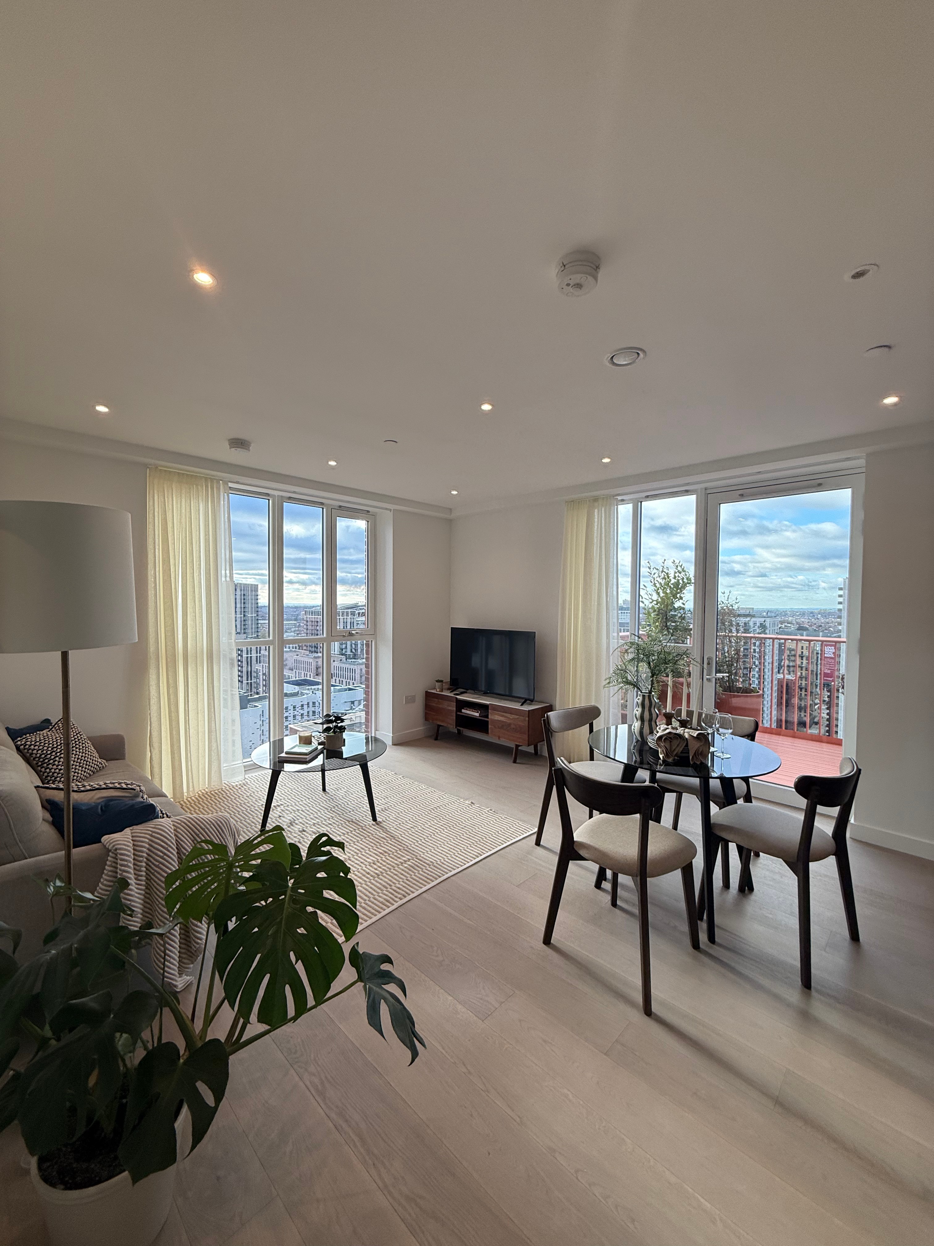 藍莎集團 - 英國樓盤、英國物業代理 | 英國買樓置業一站式服務