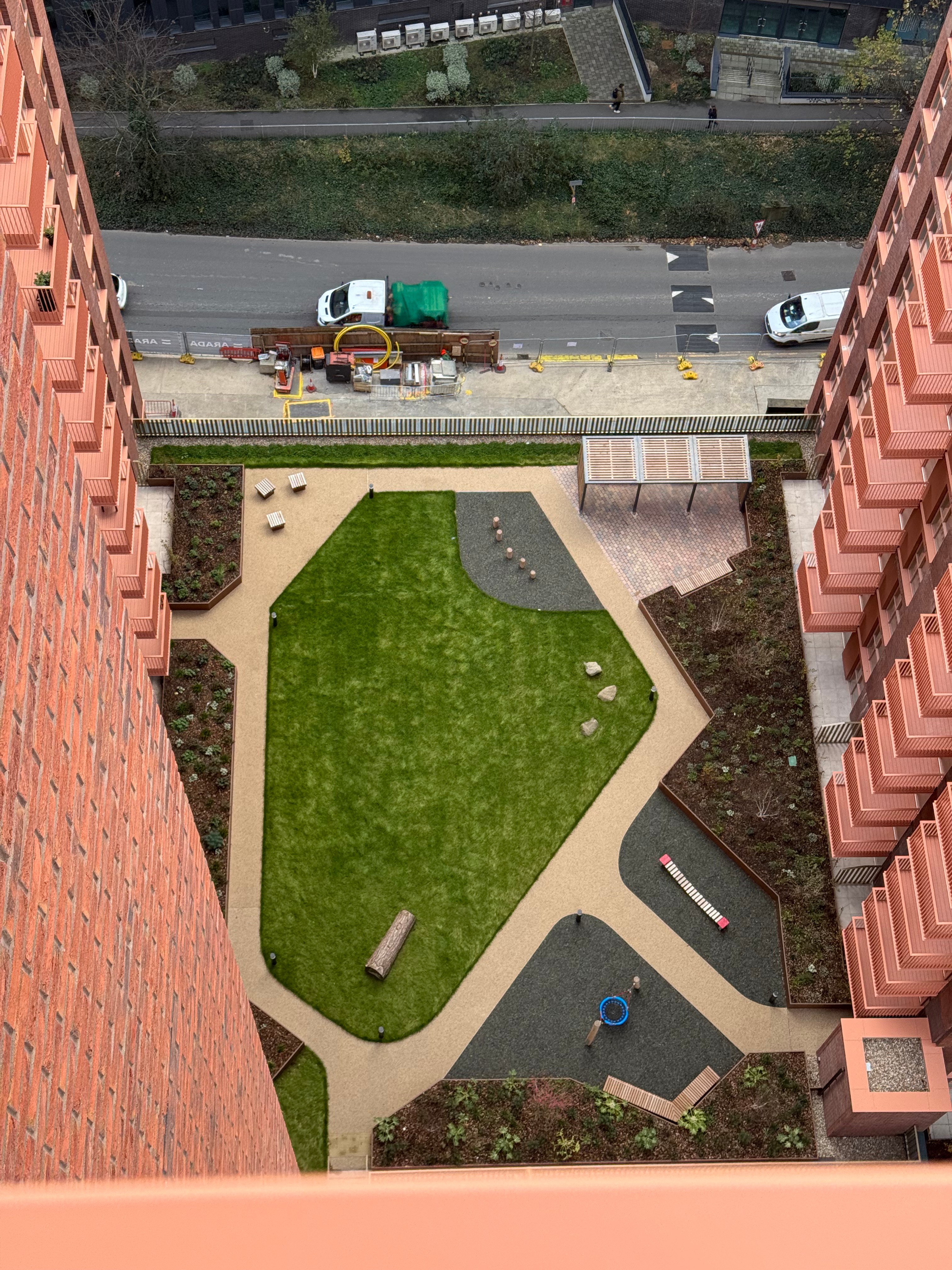 藍莎集團 - 英國樓盤、英國物業代理 | 英國買樓置業一站式服務