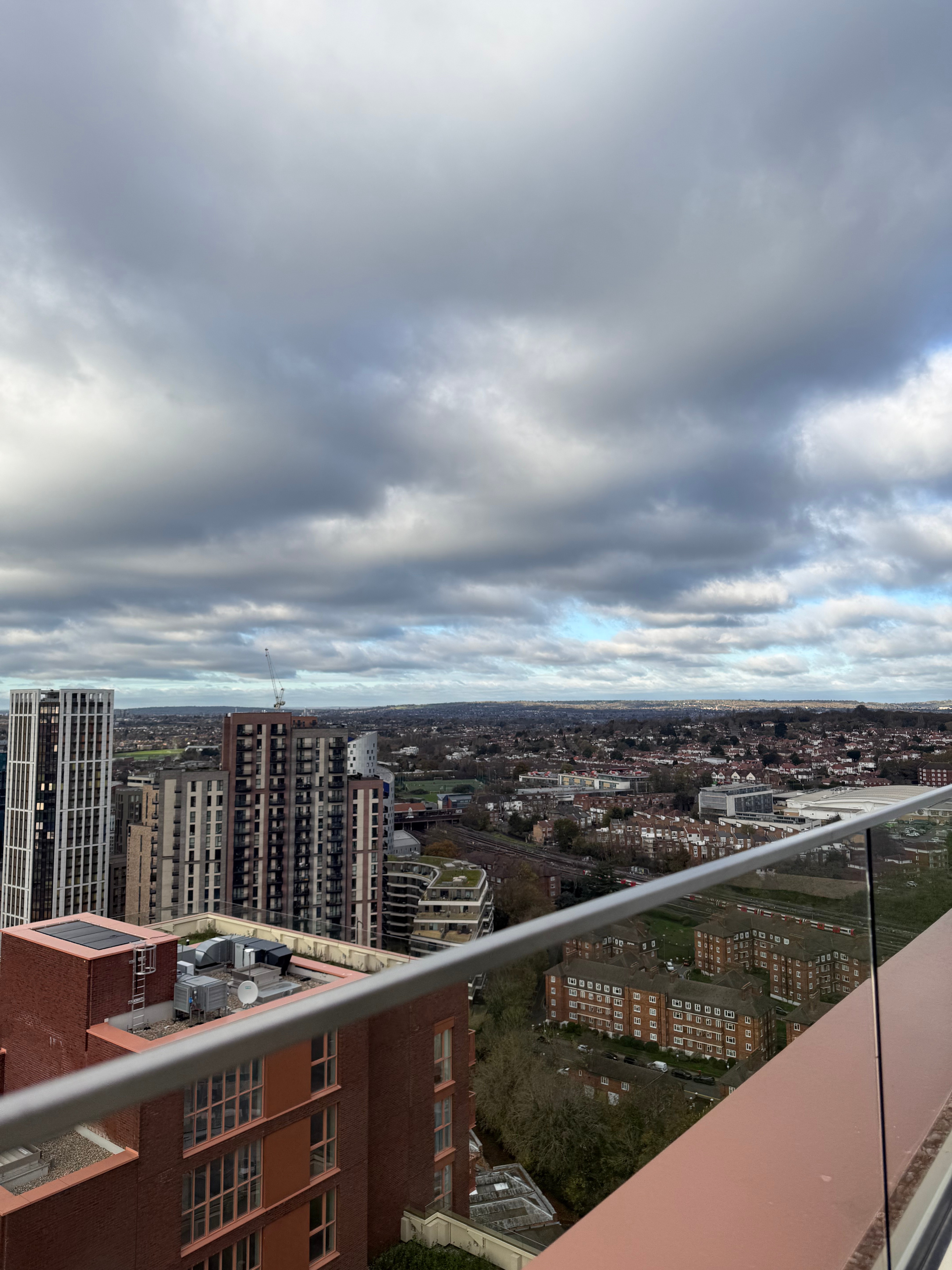 藍莎集團 - 英國樓盤、英國物業代理 | 英國買樓置業一站式服務