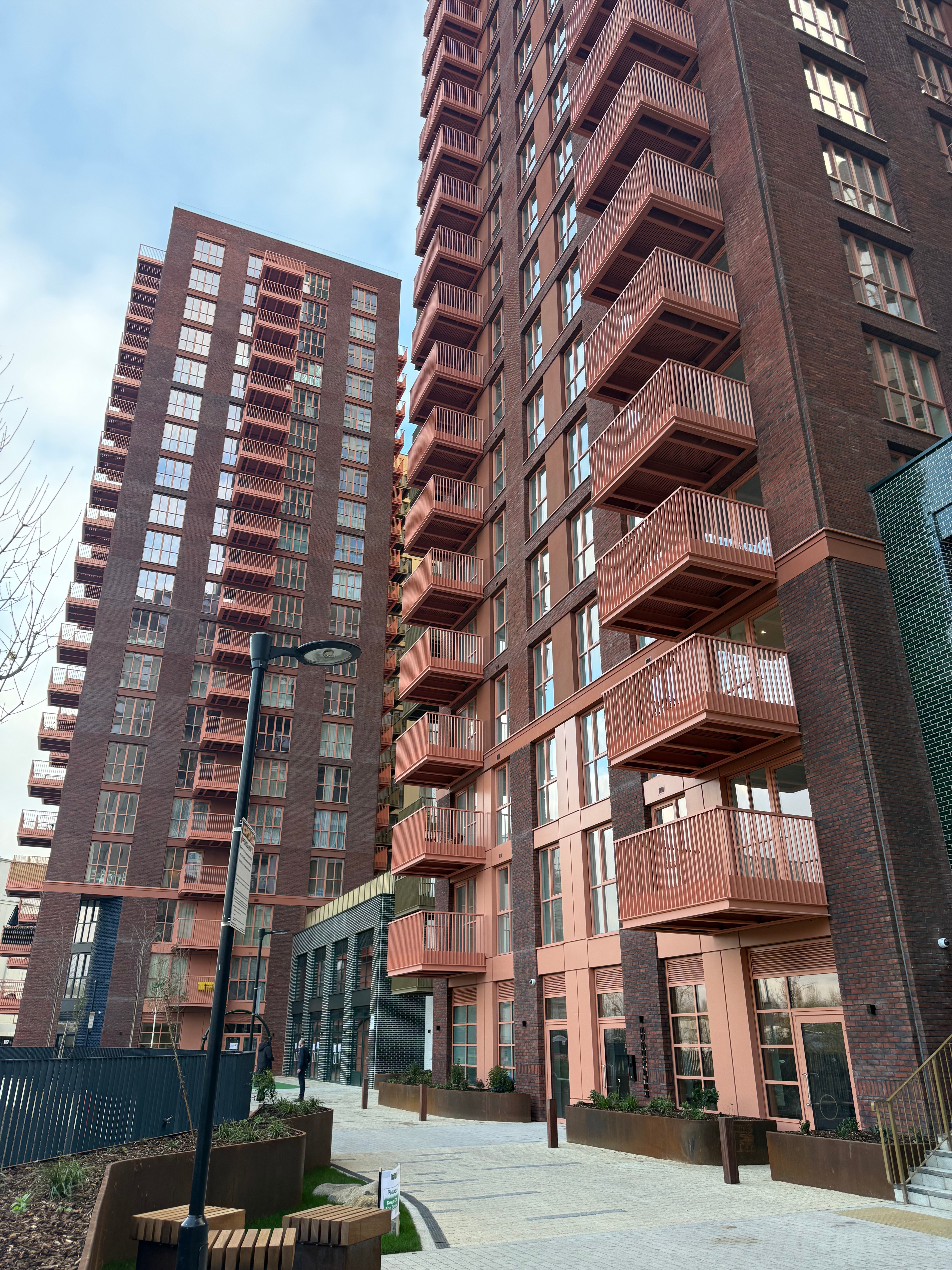 藍莎集團 - 英國樓盤、英國物業代理 | 英國買樓置業一站式服務