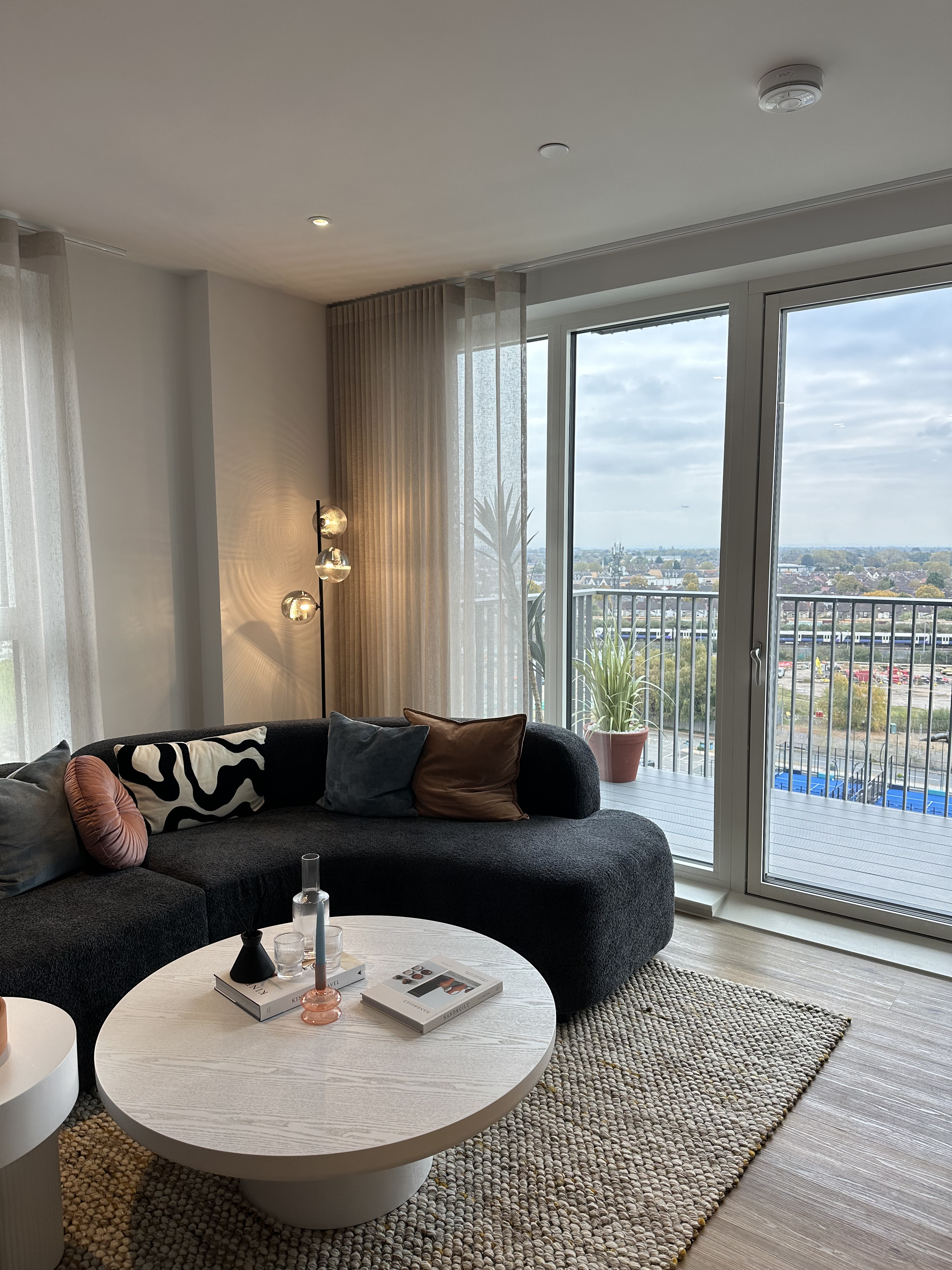 藍莎集團 - 英國樓盤、英國物業代理 | 英國買樓置業一站式服務