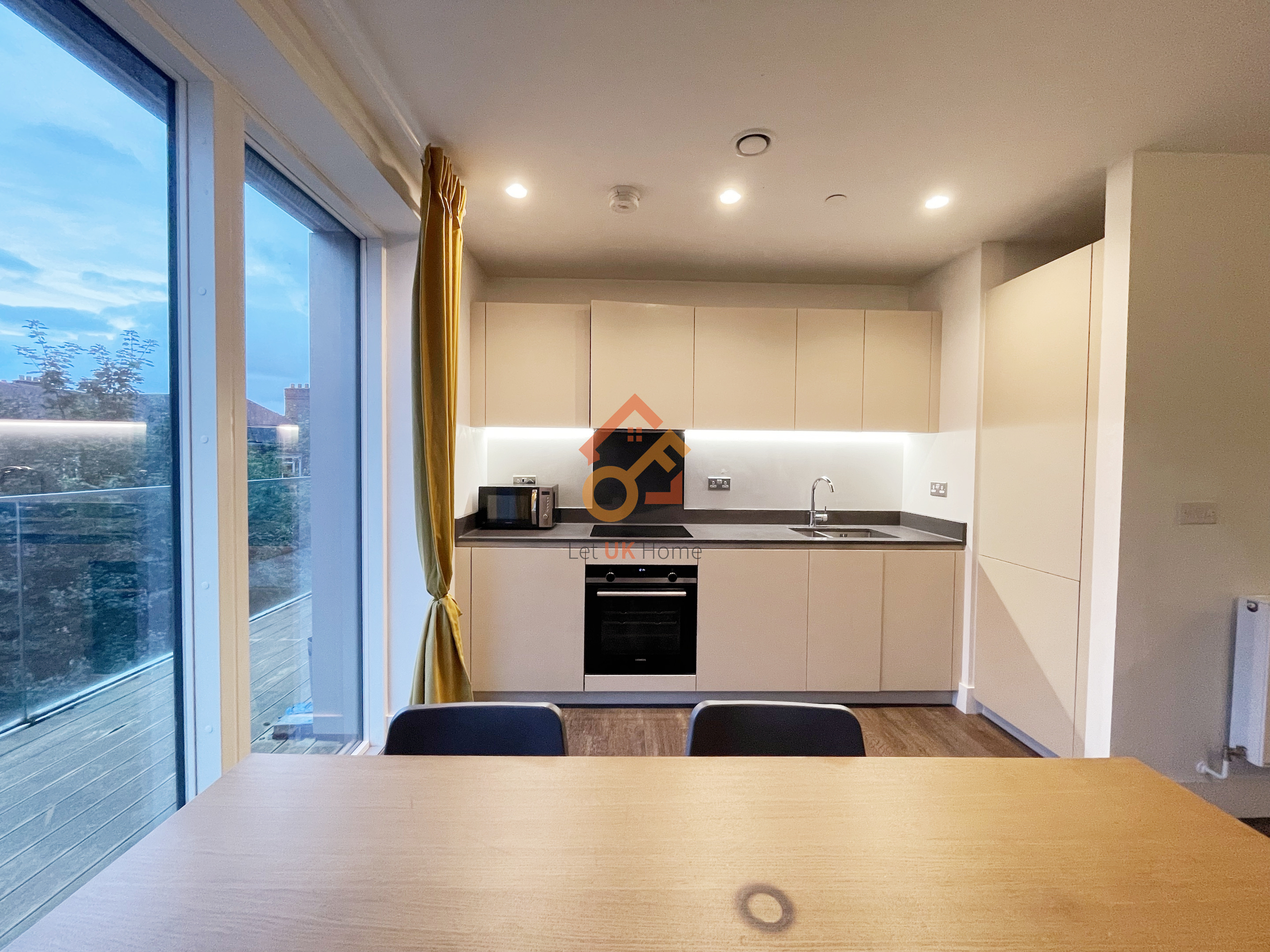 藍莎集團 | 英國置產一站式服務