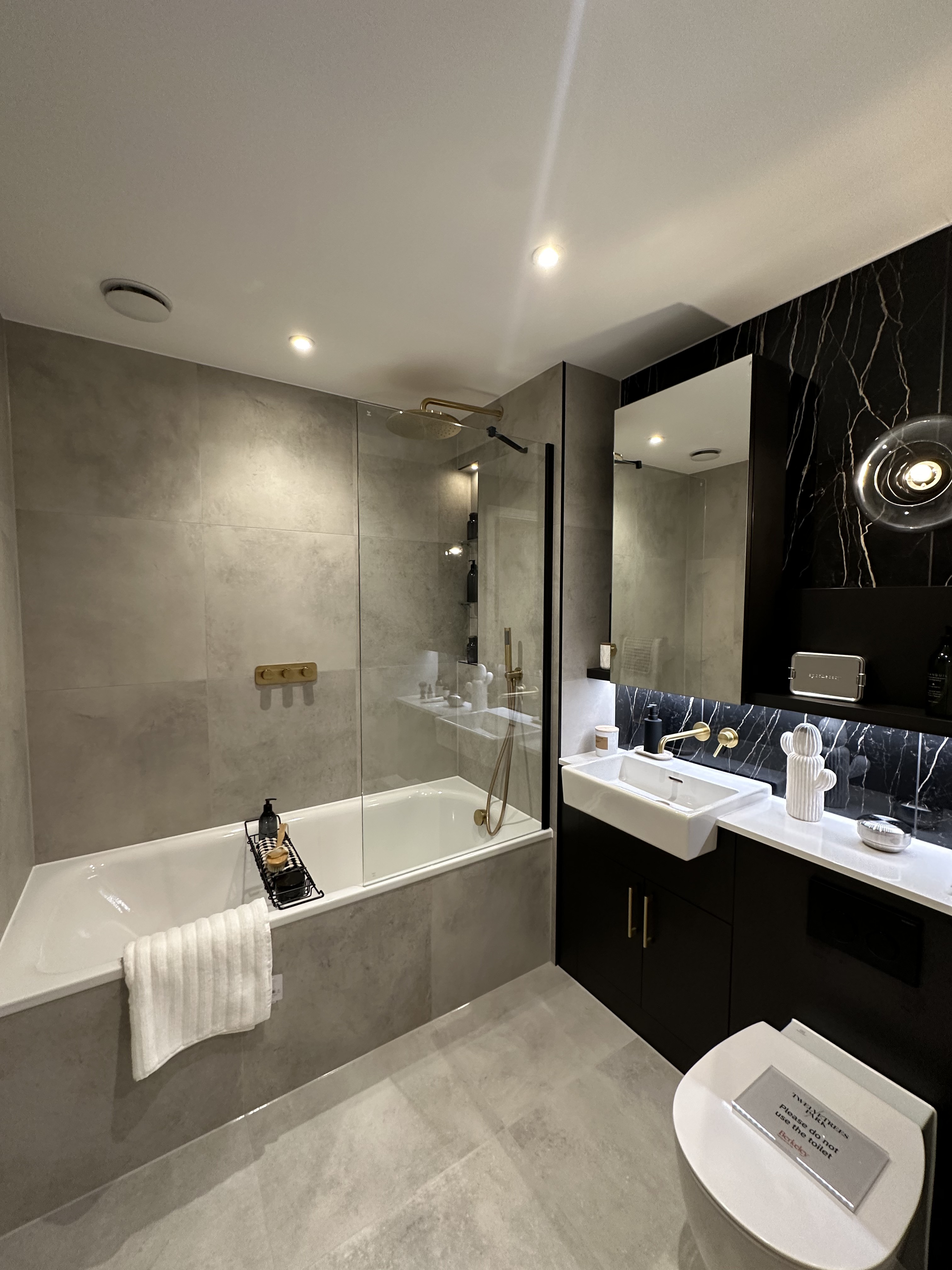 藍莎集團 - 英國樓盤、英國物業代理 | 英國買樓置業一站式服務