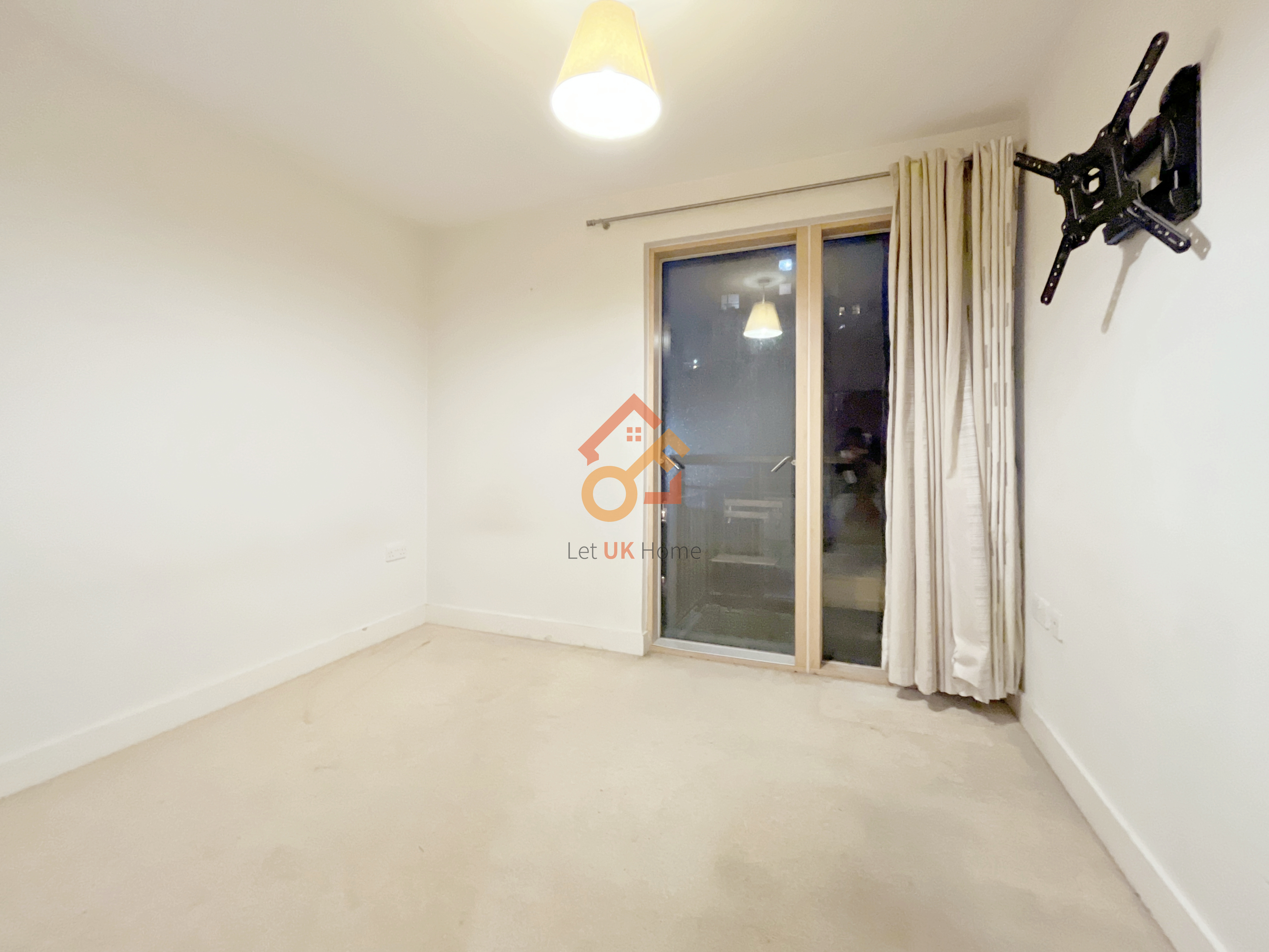 伯明翰Birmingham·2房2卫·Canal Wharf 房源图片