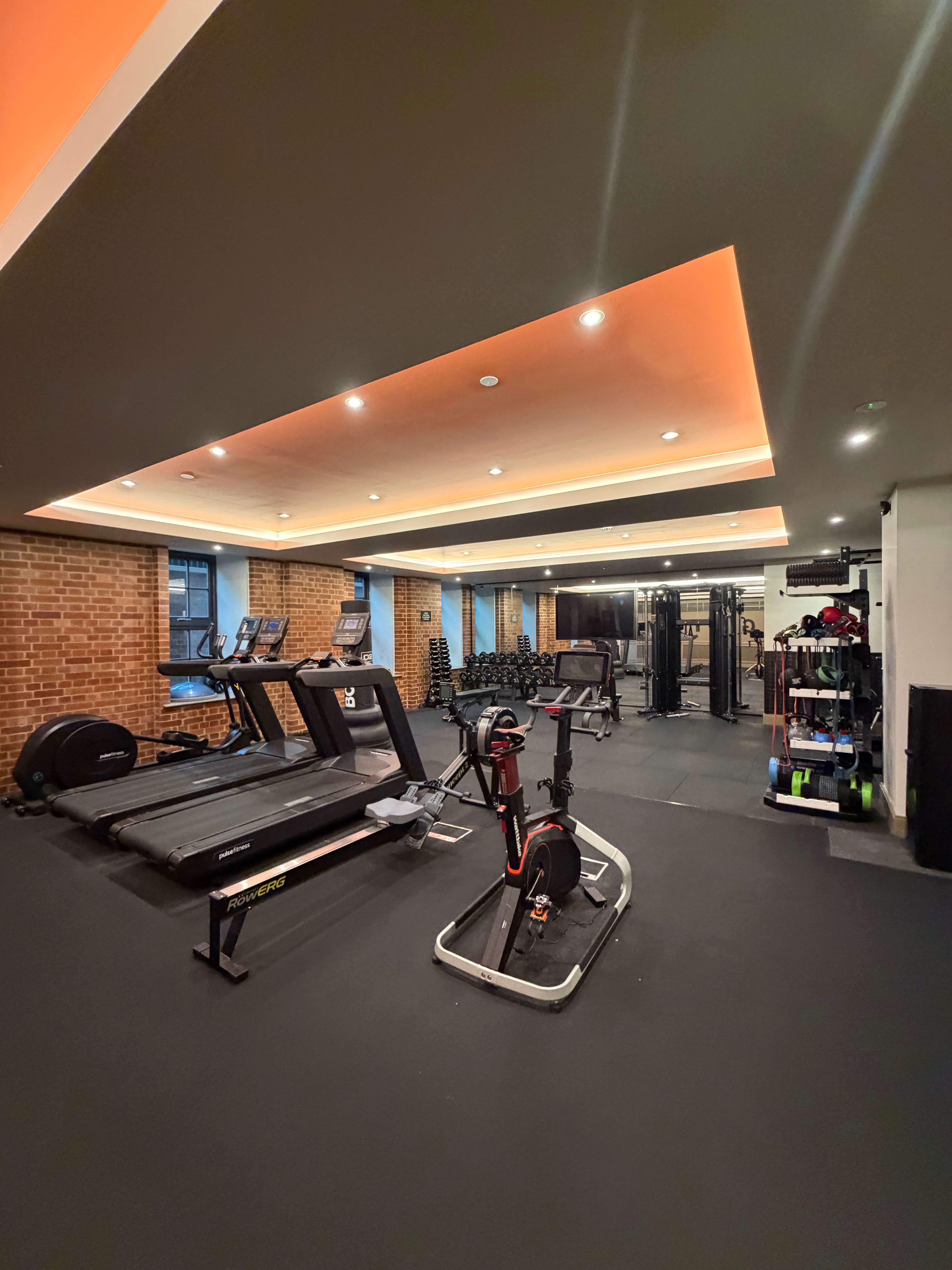 藍莎集團 - 英國樓盤、英國物業代理 | 英國買樓置業一站式服務