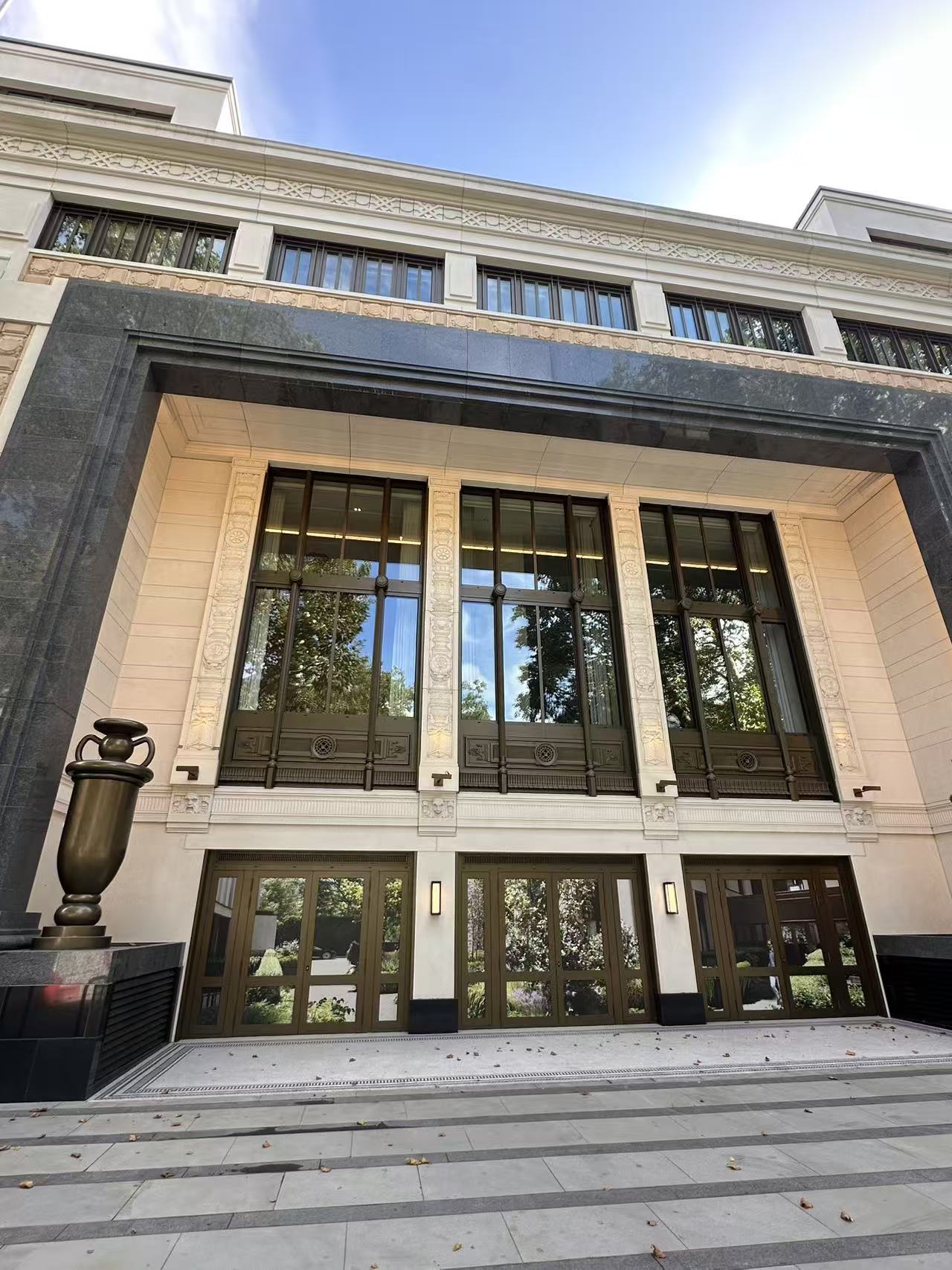 藍莎集團 | 英國置產一站式服務