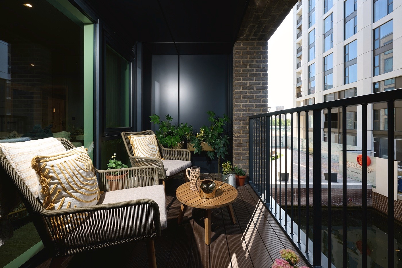 藍莎集團 - 英國樓盤、英國物業代理 | 英國買樓置業一站式服務