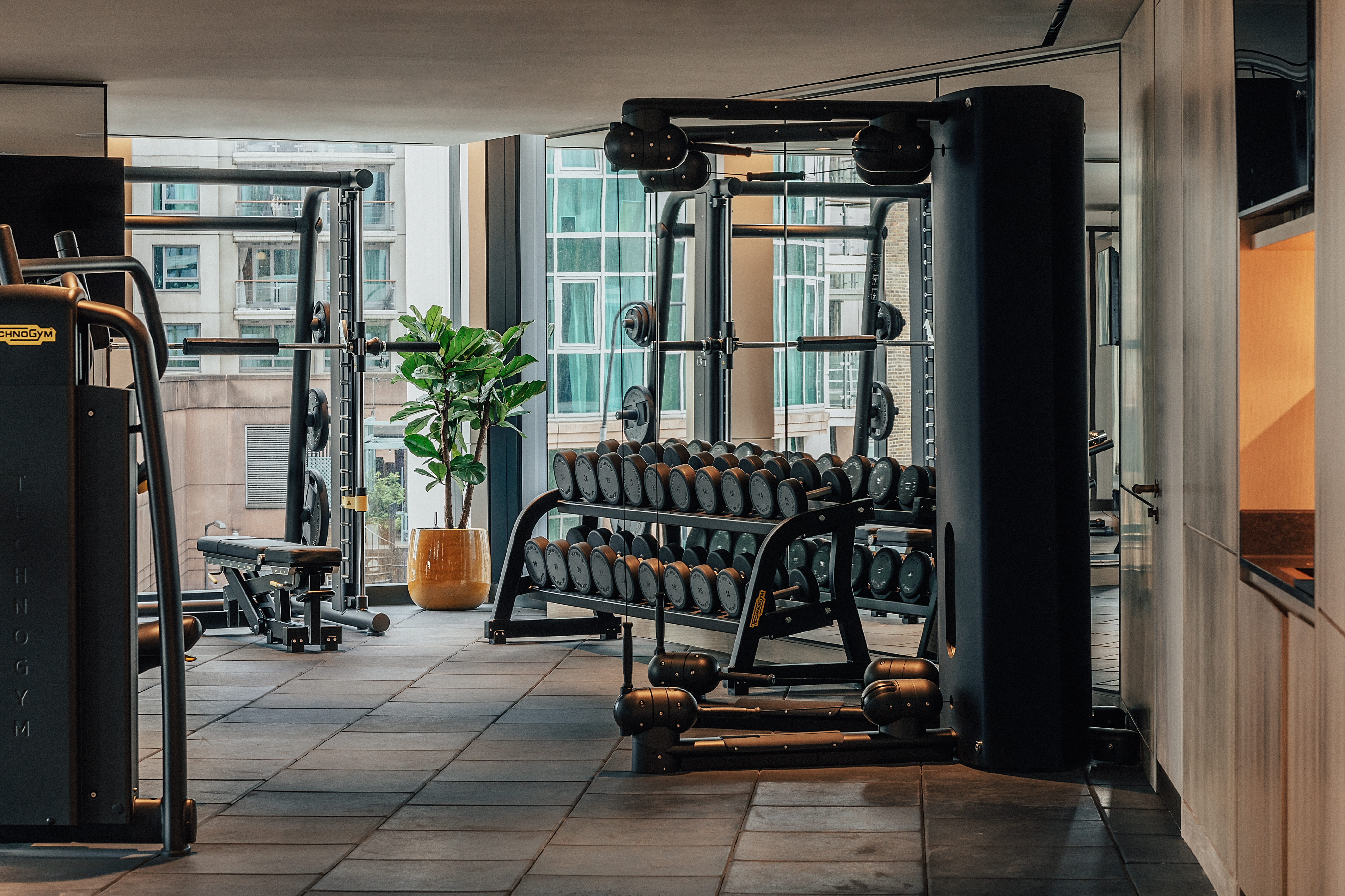 藍莎集團 - 英國樓盤、英國物業代理 | 英國買樓置業一站式服務