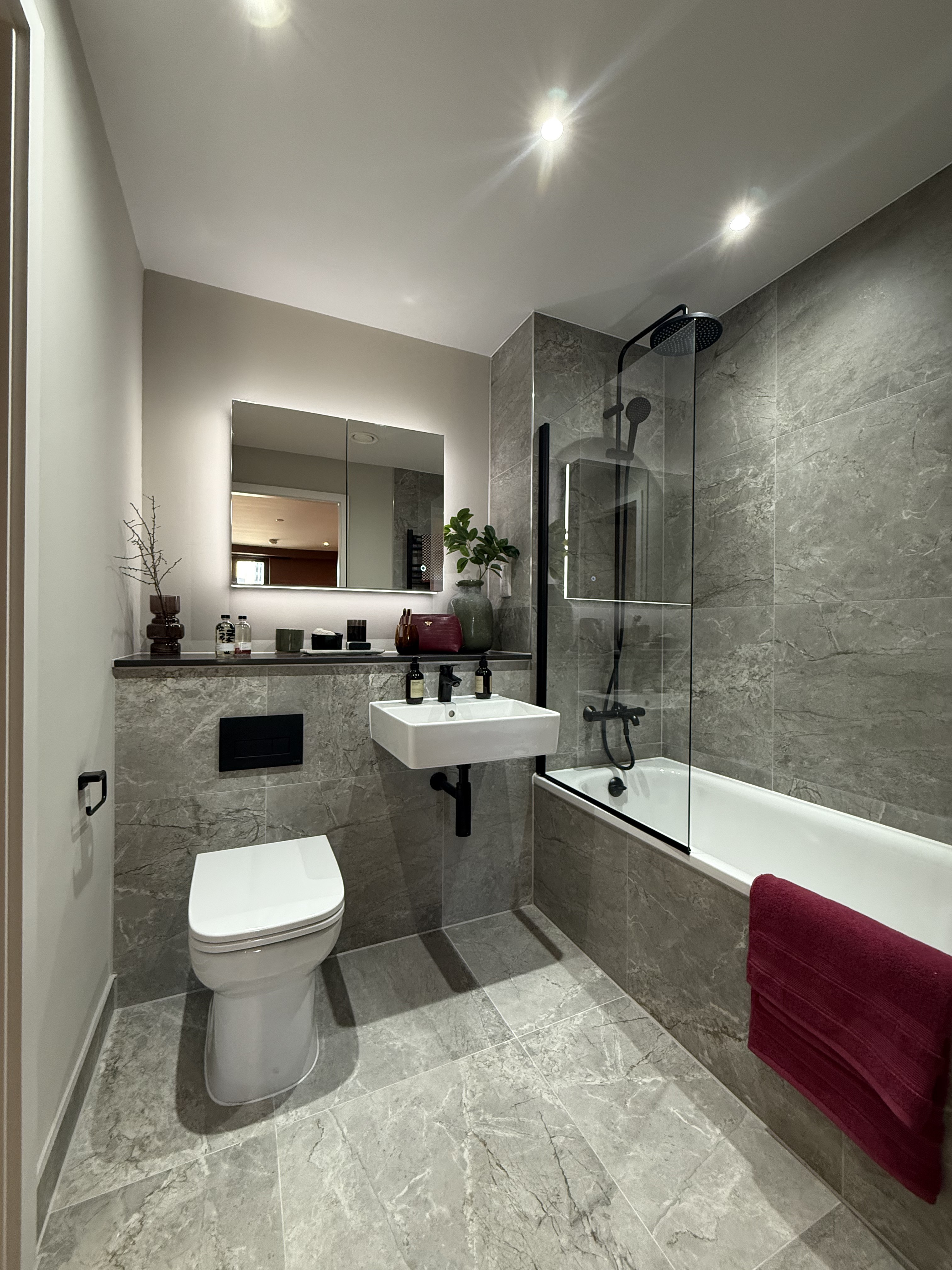 藍莎集團 - 英國樓盤、英國物業代理 | 英國買樓置業一站式服務