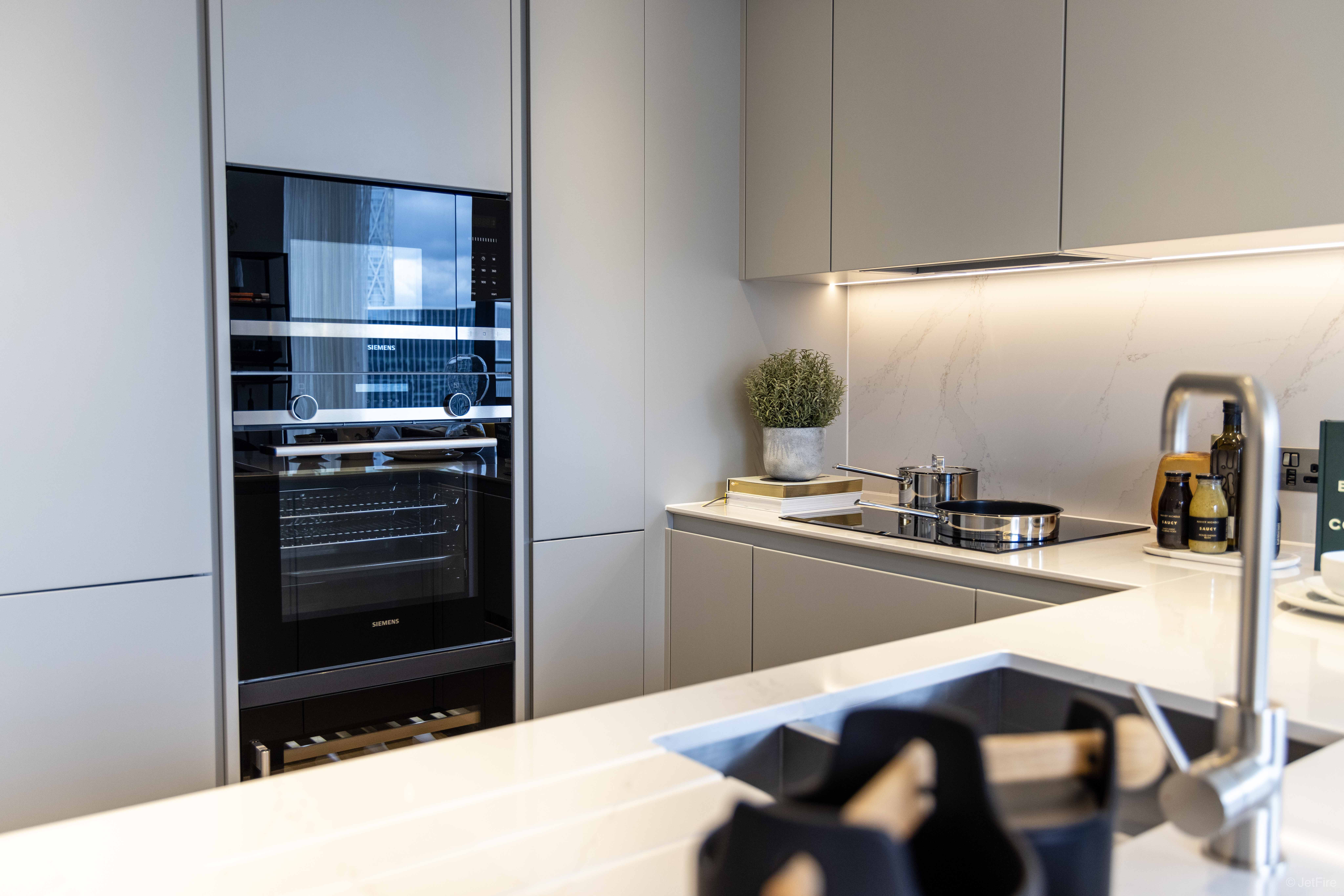 藍莎集團 - 英國樓盤、英國物業代理 | 英國買樓置業一站式服務