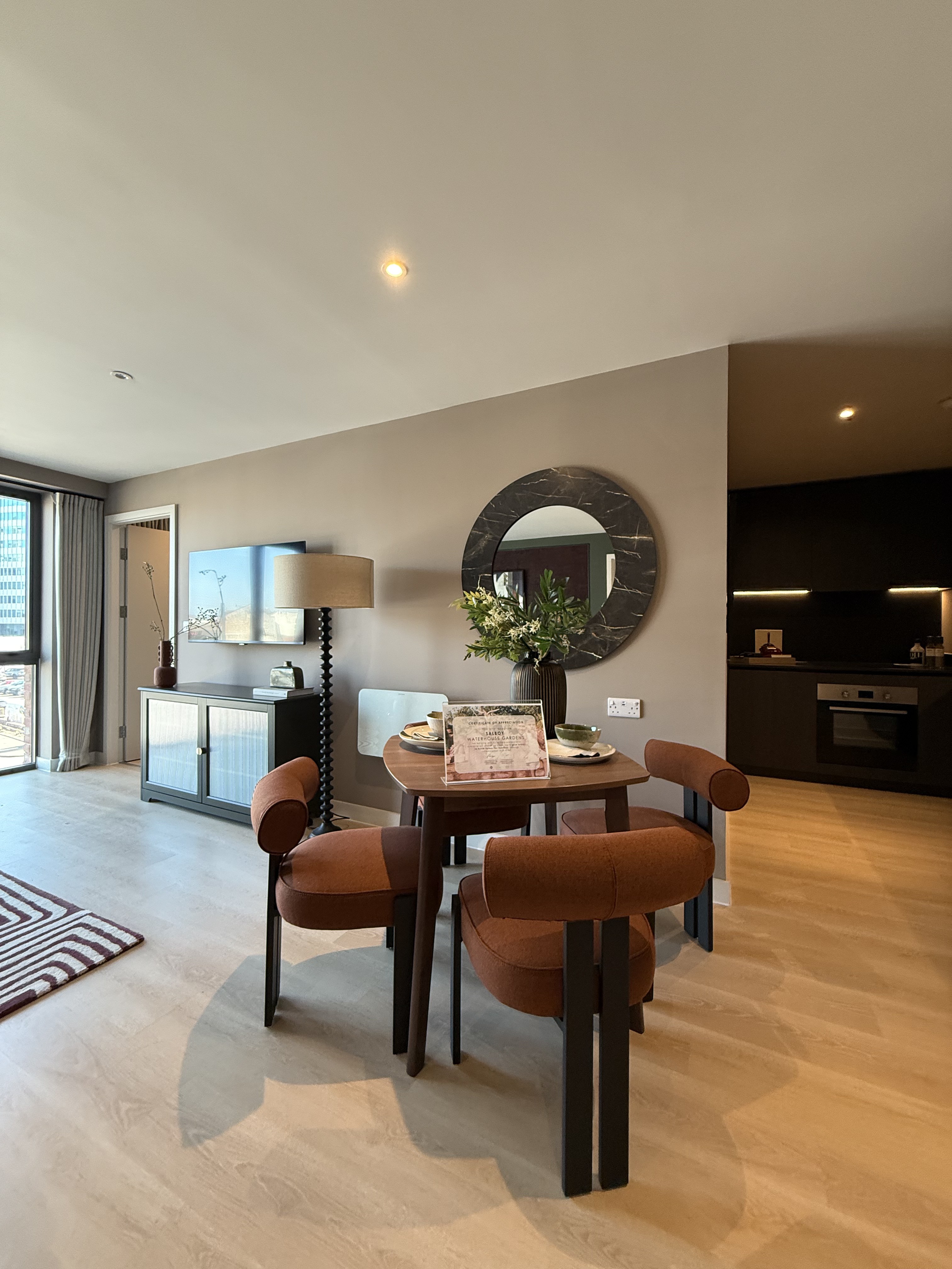 藍莎集團 - 英國樓盤、英國物業代理 | 英國買樓置業一站式服務