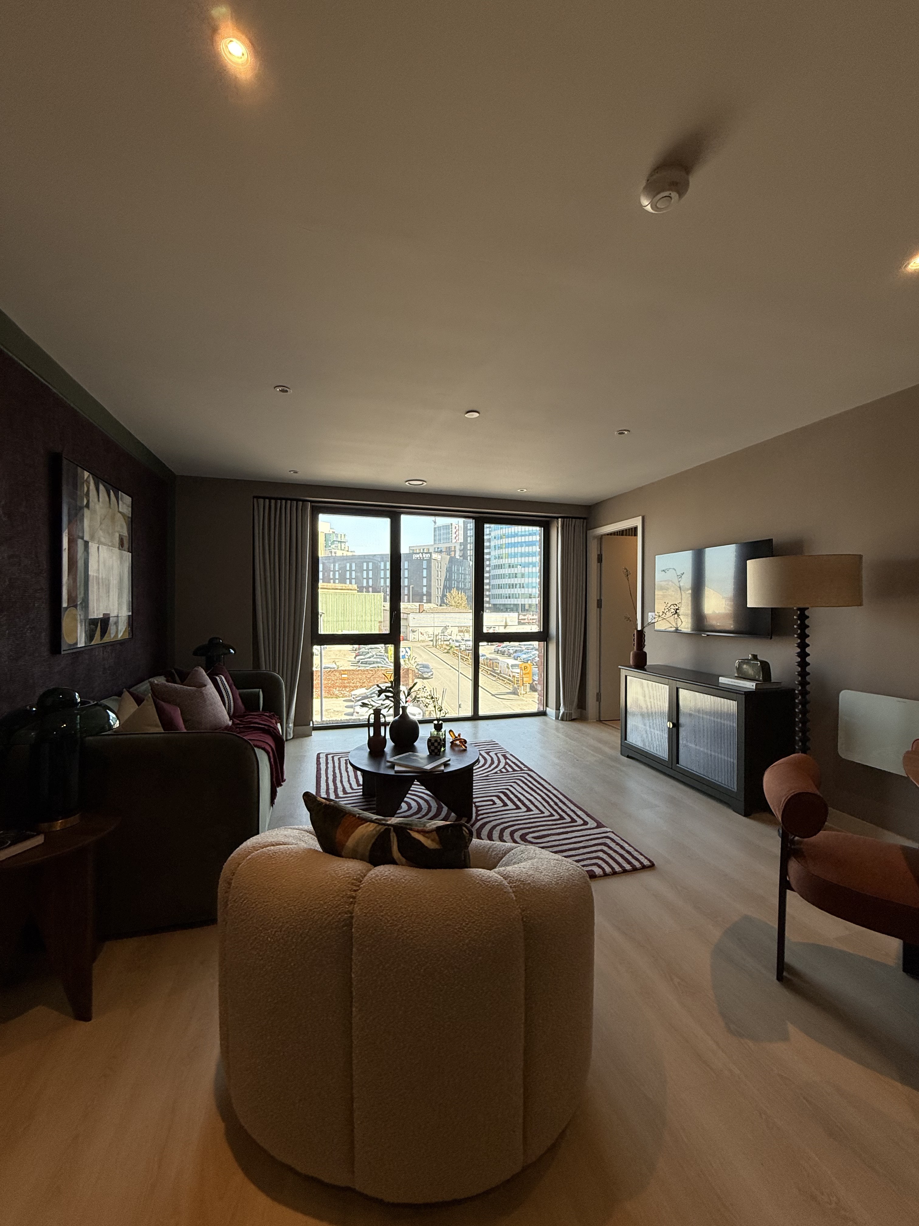 藍莎集團 - 英國樓盤、英國物業代理 | 英國買樓置業一站式服務