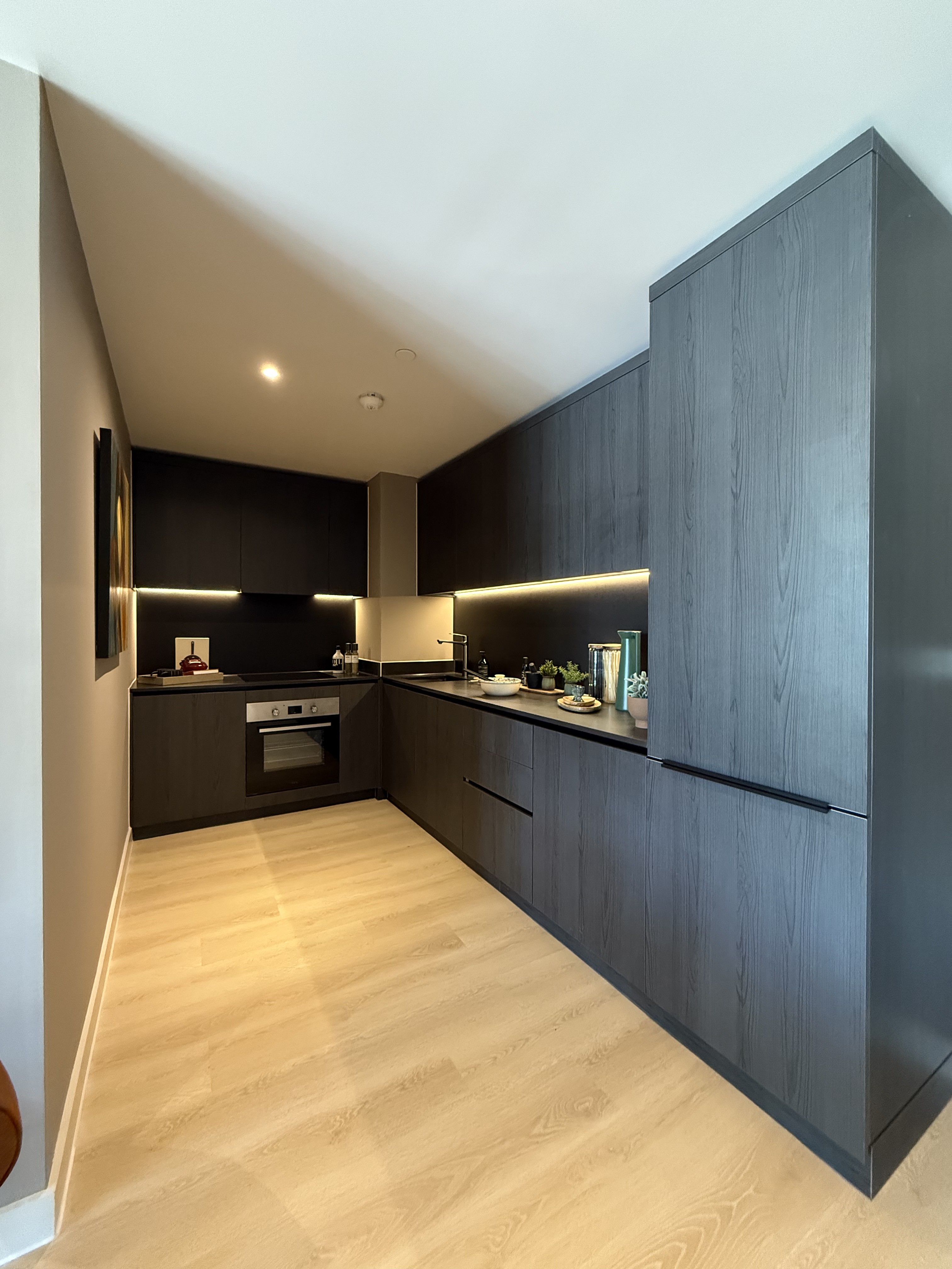 藍莎集團 - 英國樓盤、英國物業代理 | 英國買樓置業一站式服務