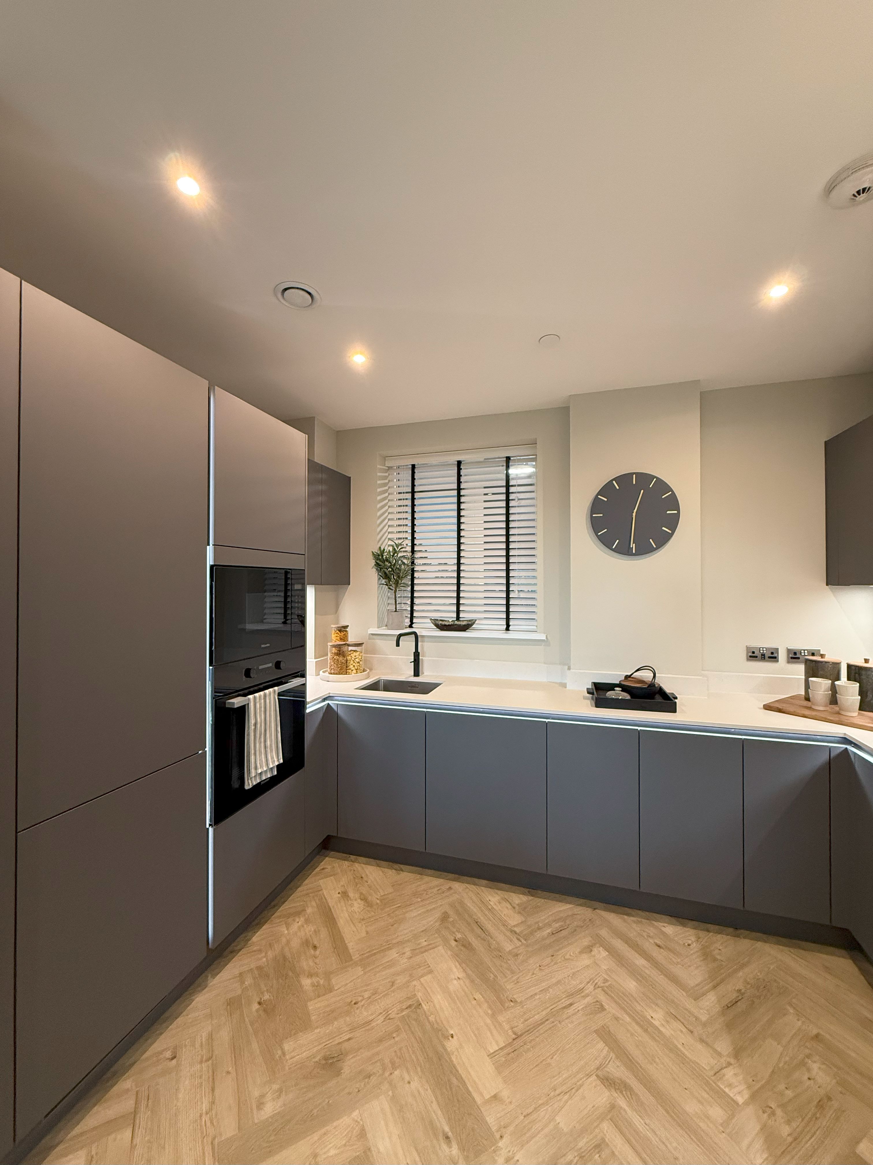 藍莎集團 | 英國置產一站式服務