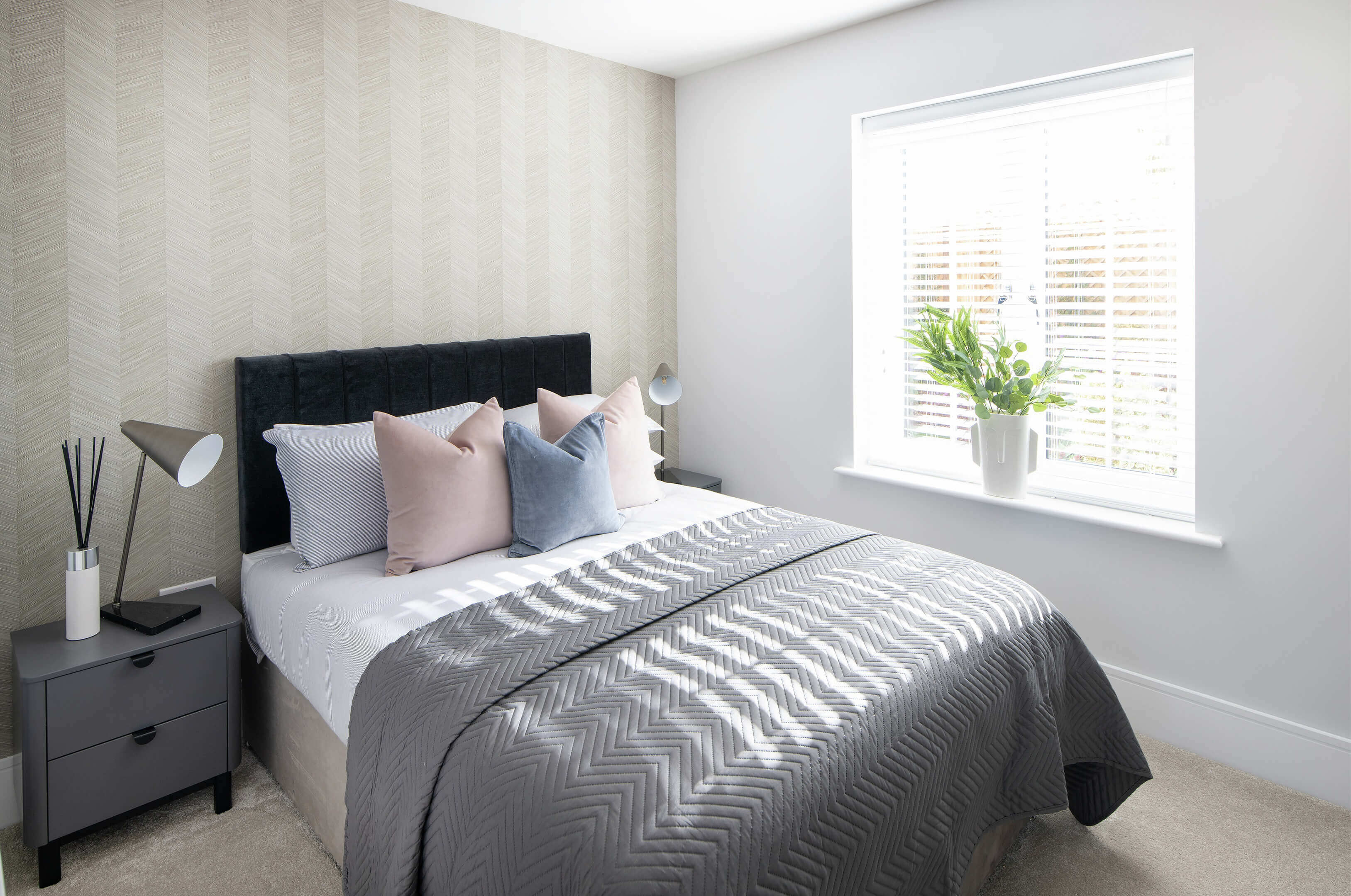 藍莎集團 - 英國樓盤、英國物業代理 | 英國買樓置業一站式服務