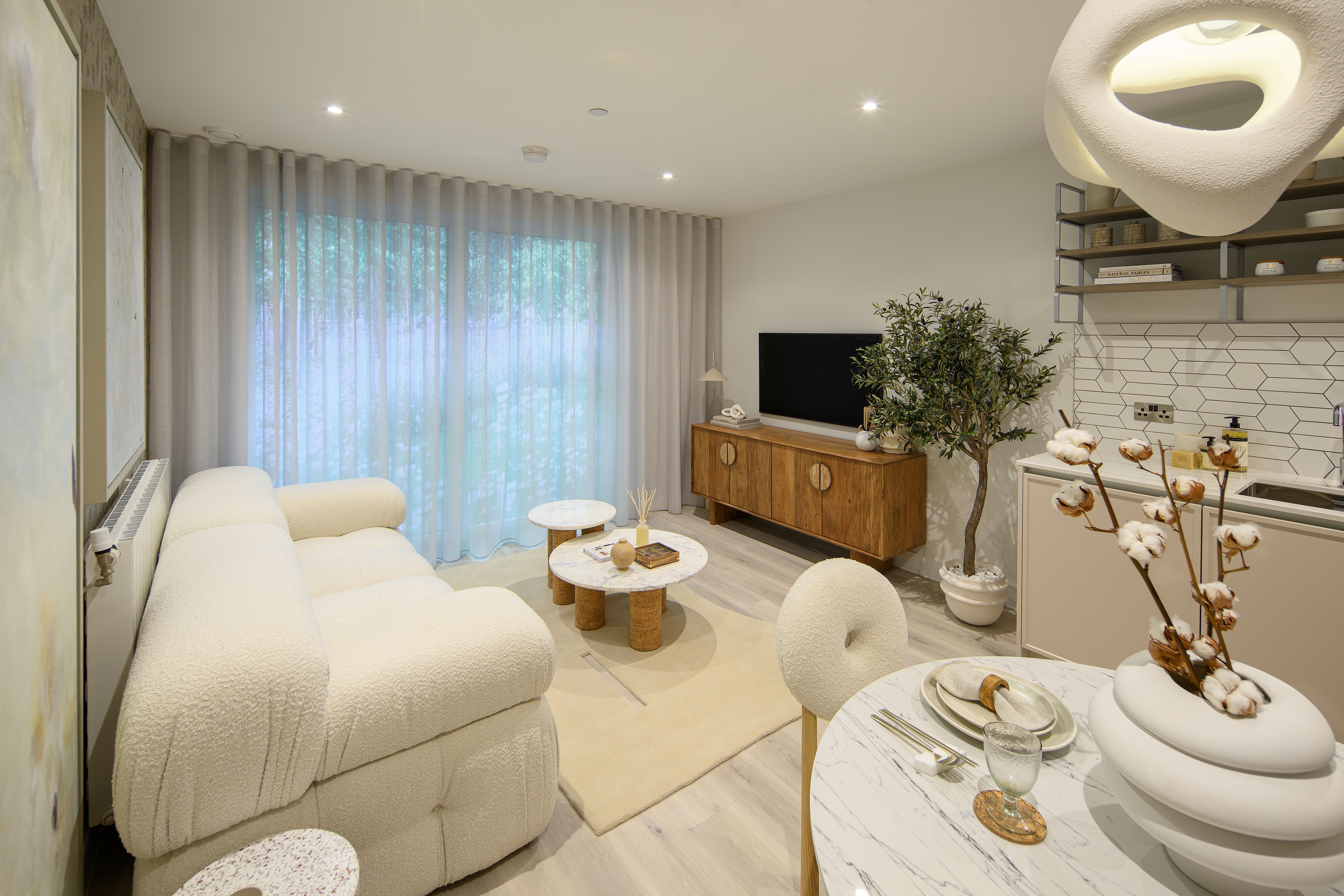 藍莎集團 - 英國樓盤、英國物業代理 | 英國買樓置業一站式服務