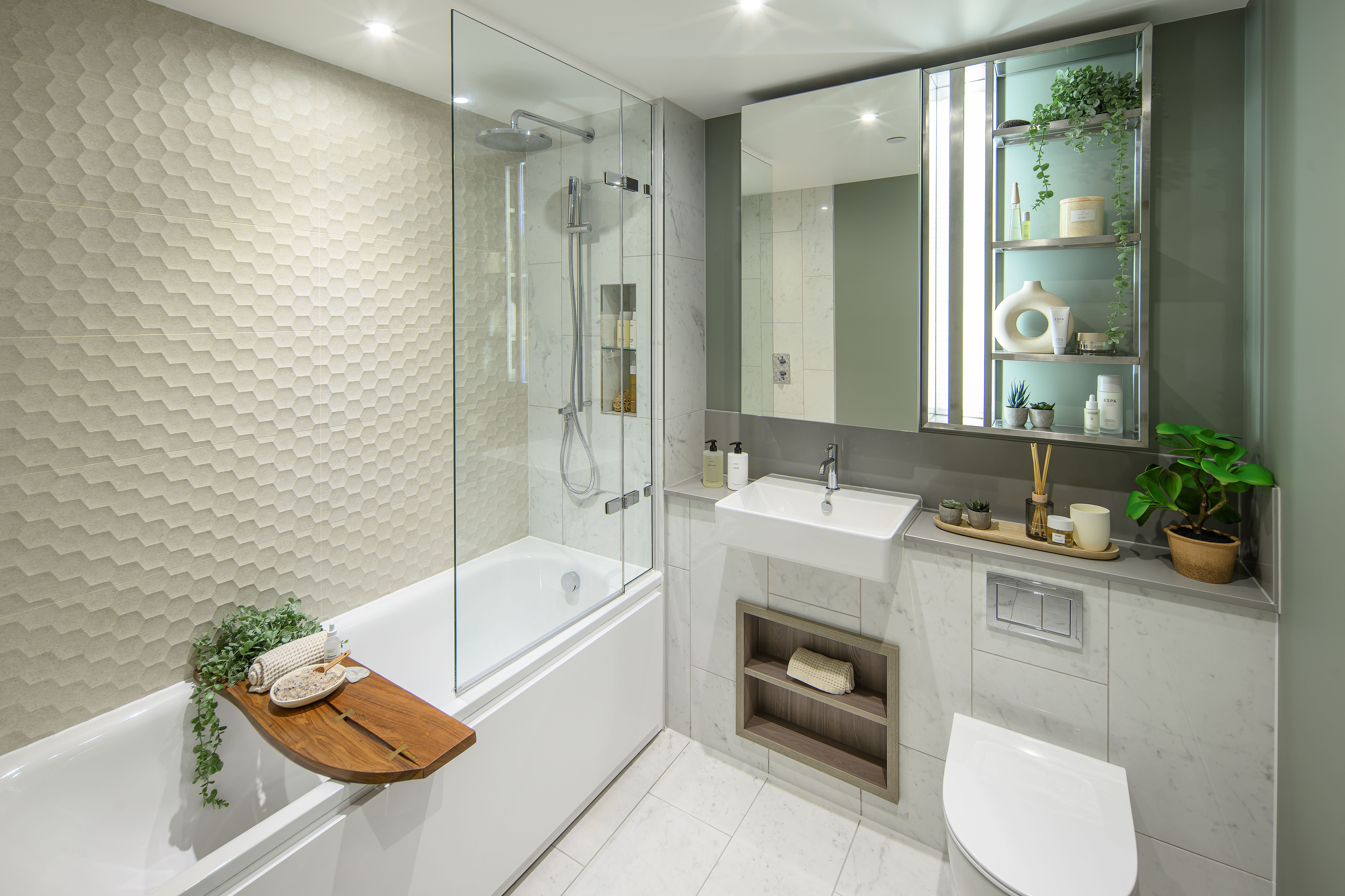 藍莎集團 - 英國樓盤、英國物業代理 | 英國買樓置業一站式服務