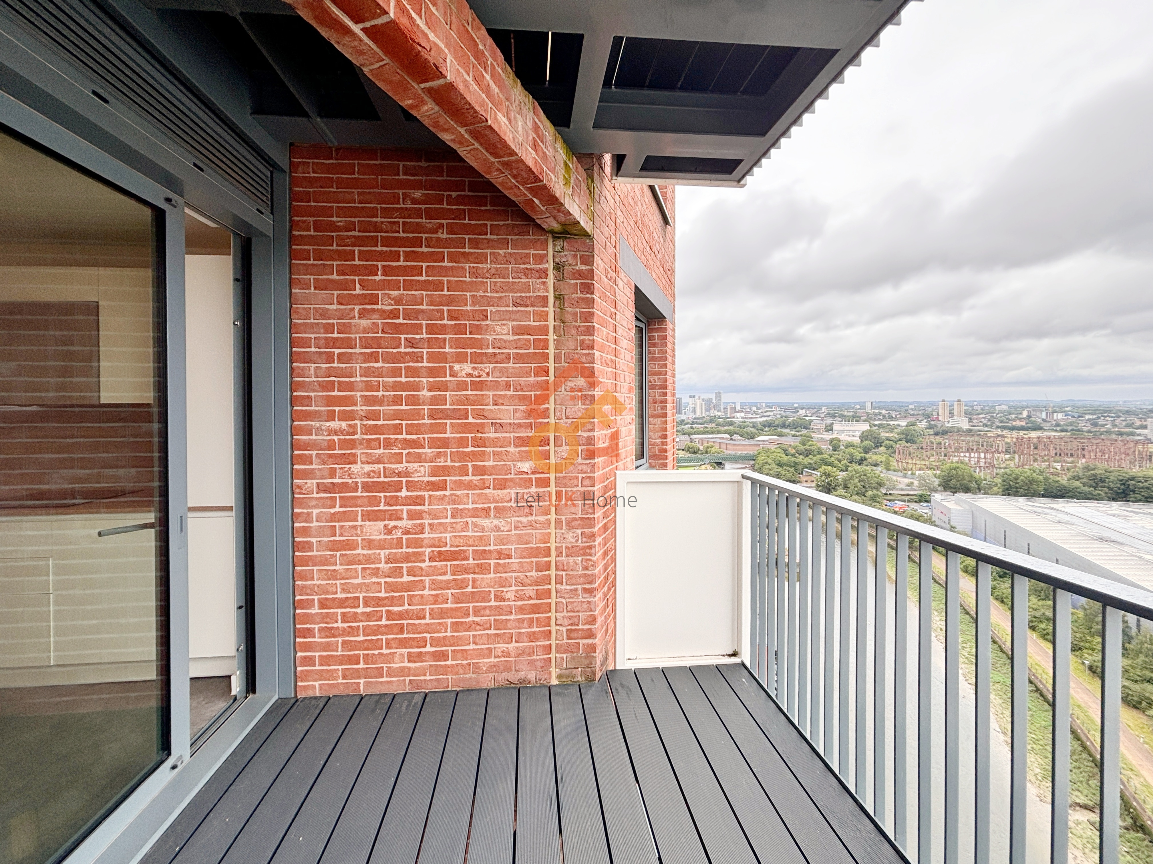 藍莎集團 | 英國置產一站式服務