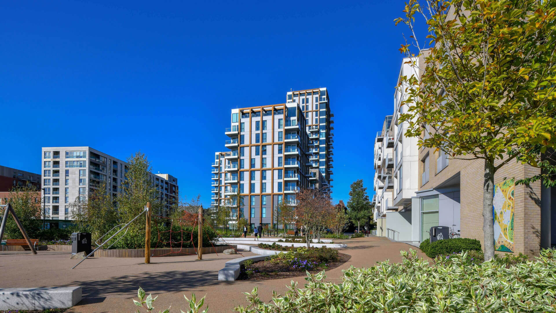 藍莎集團 - 英國樓盤、英國物業代理 | 英國買樓置業一站式服務