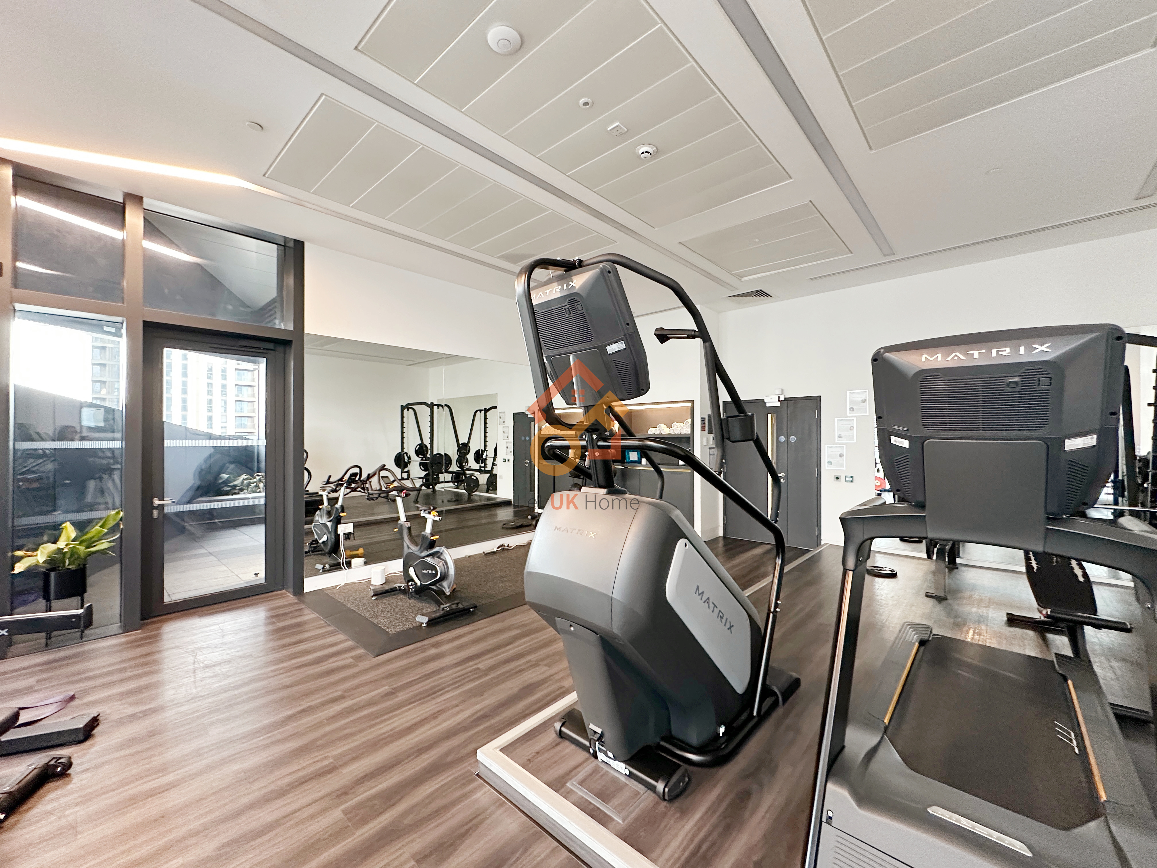 伦敦Canary Wharf·2房2卫·The Madison 项目配套