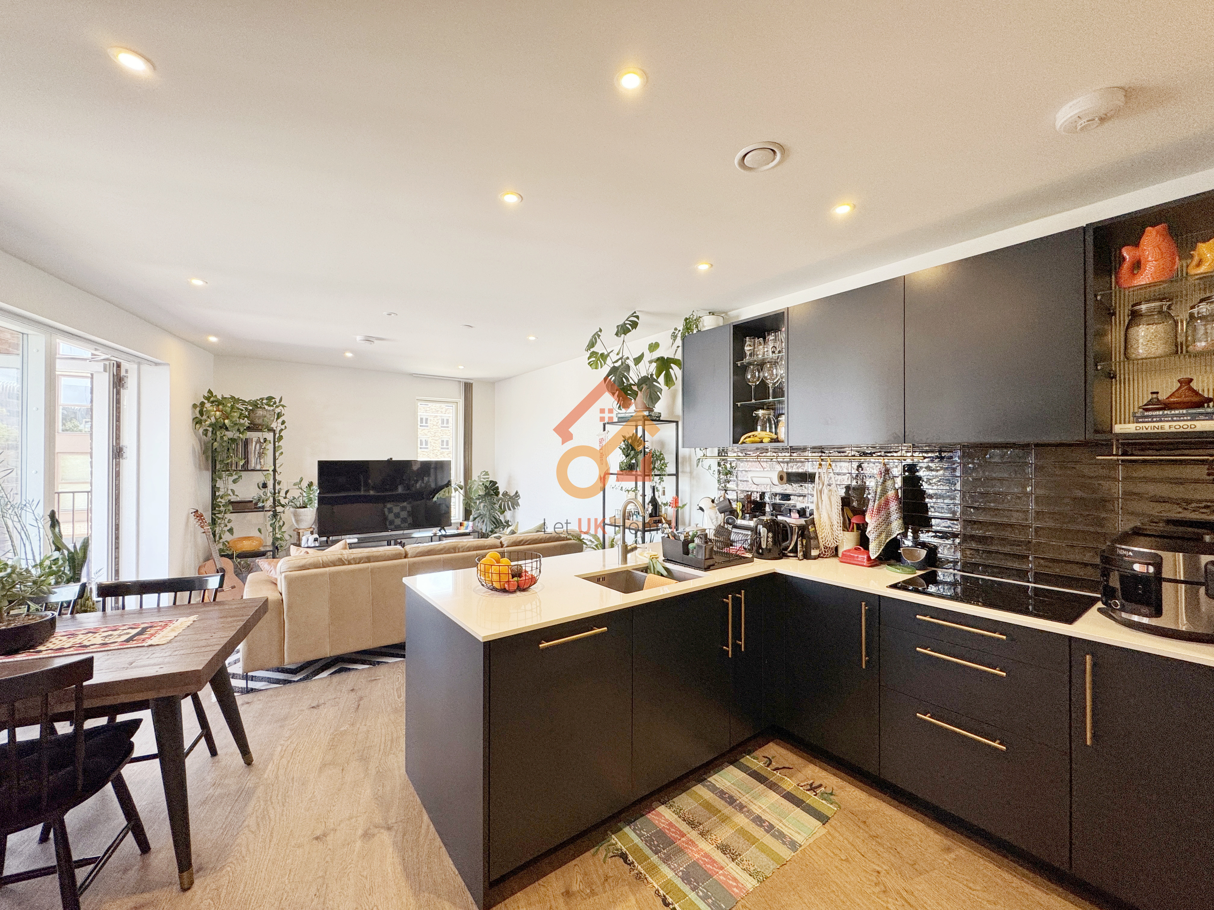 Lansha Group - UK Real Estate, UK Property Agency | One stop shop for buying and purchasing properties in the UK