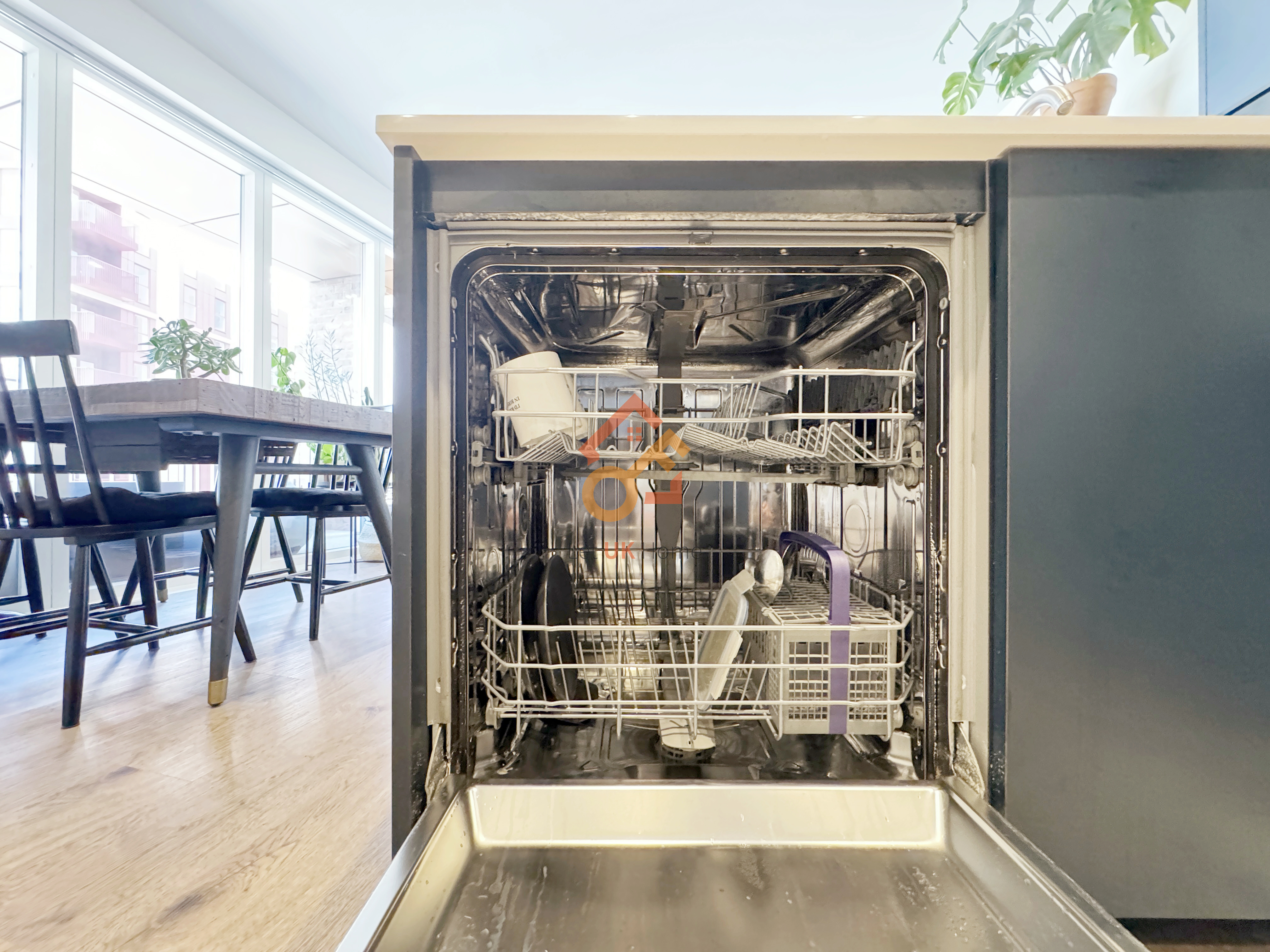 Lansha Group - UK Real Estate, UK Property Agency | One stop shop for buying and purchasing properties in the UK