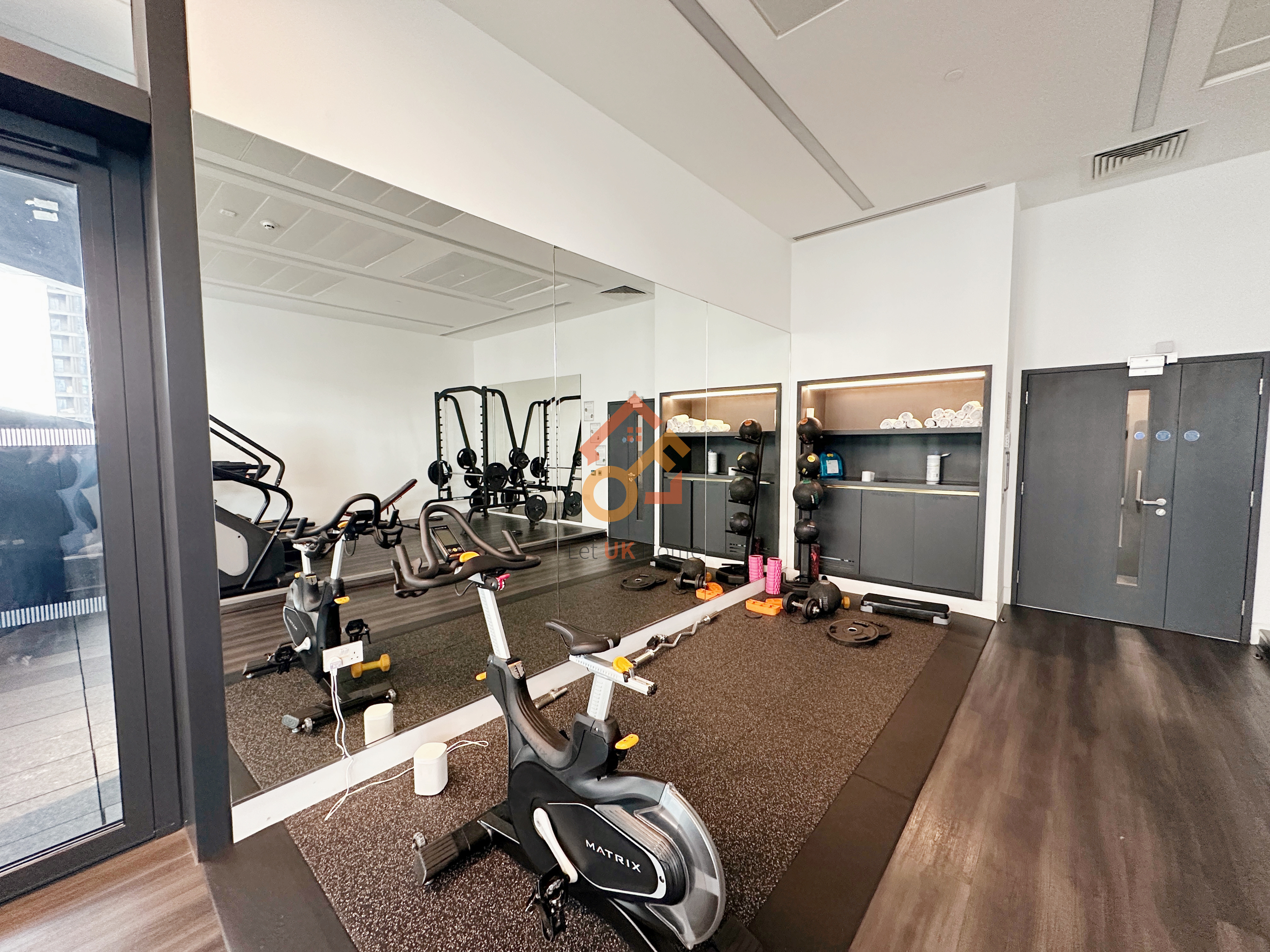 伦敦Canary Wharf·2房2卫·The Madison 项目配套