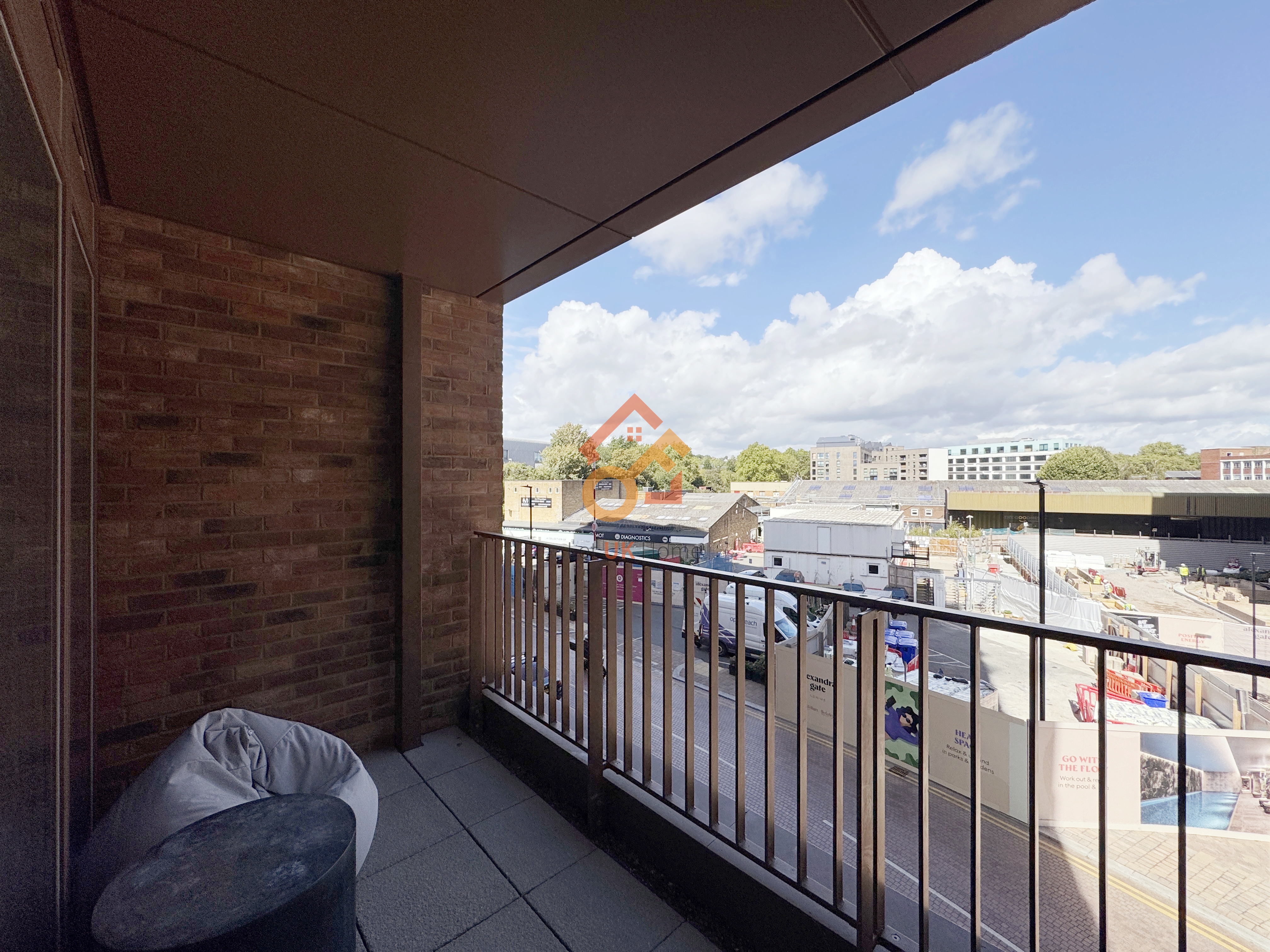 Lansha Group - UK Real Estate, UK Property Agency | One stop shop for buying and purchasing properties in the UK