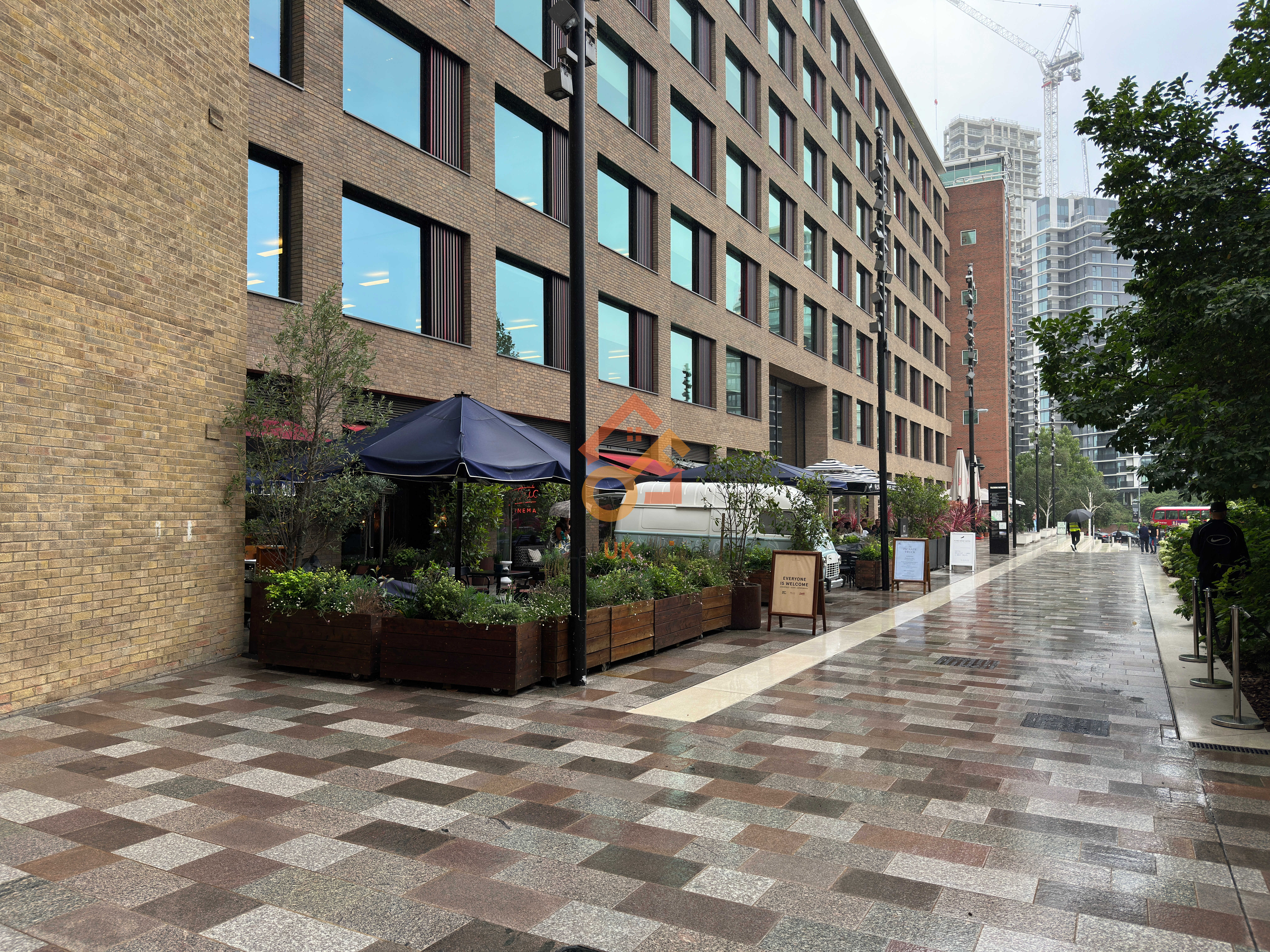 伦敦White City·2房·Wood Crescent 外立面