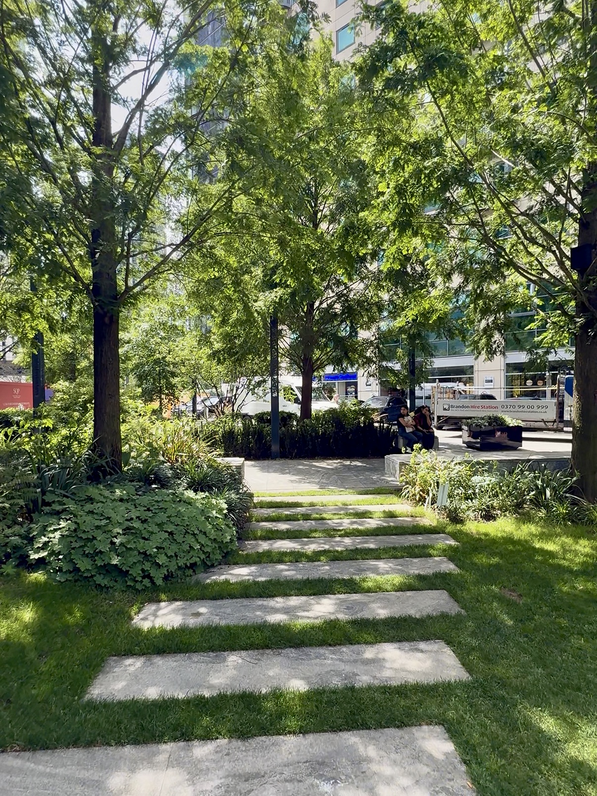 藍莎集團 - 英國樓盤、英國物業代理 | 英國買樓置業一站式服務