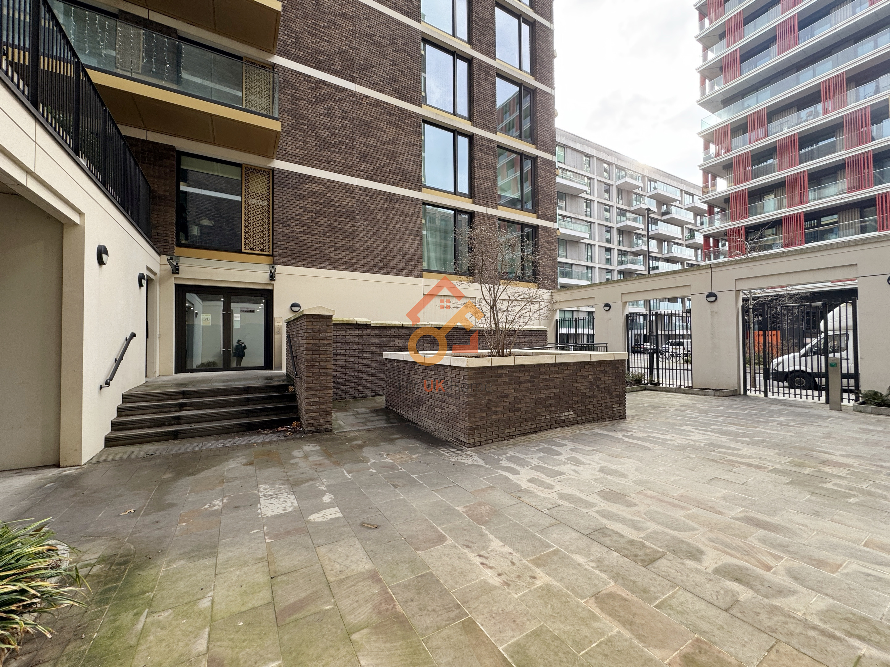 藍莎集團 - 英國樓盤、英國物業代理 | 英國買樓置業一站式服務