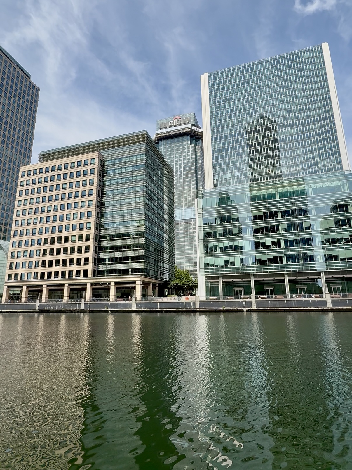 藍莎集團 - 英國樓盤、英國物業代理 | 英國買樓置業一站式服務