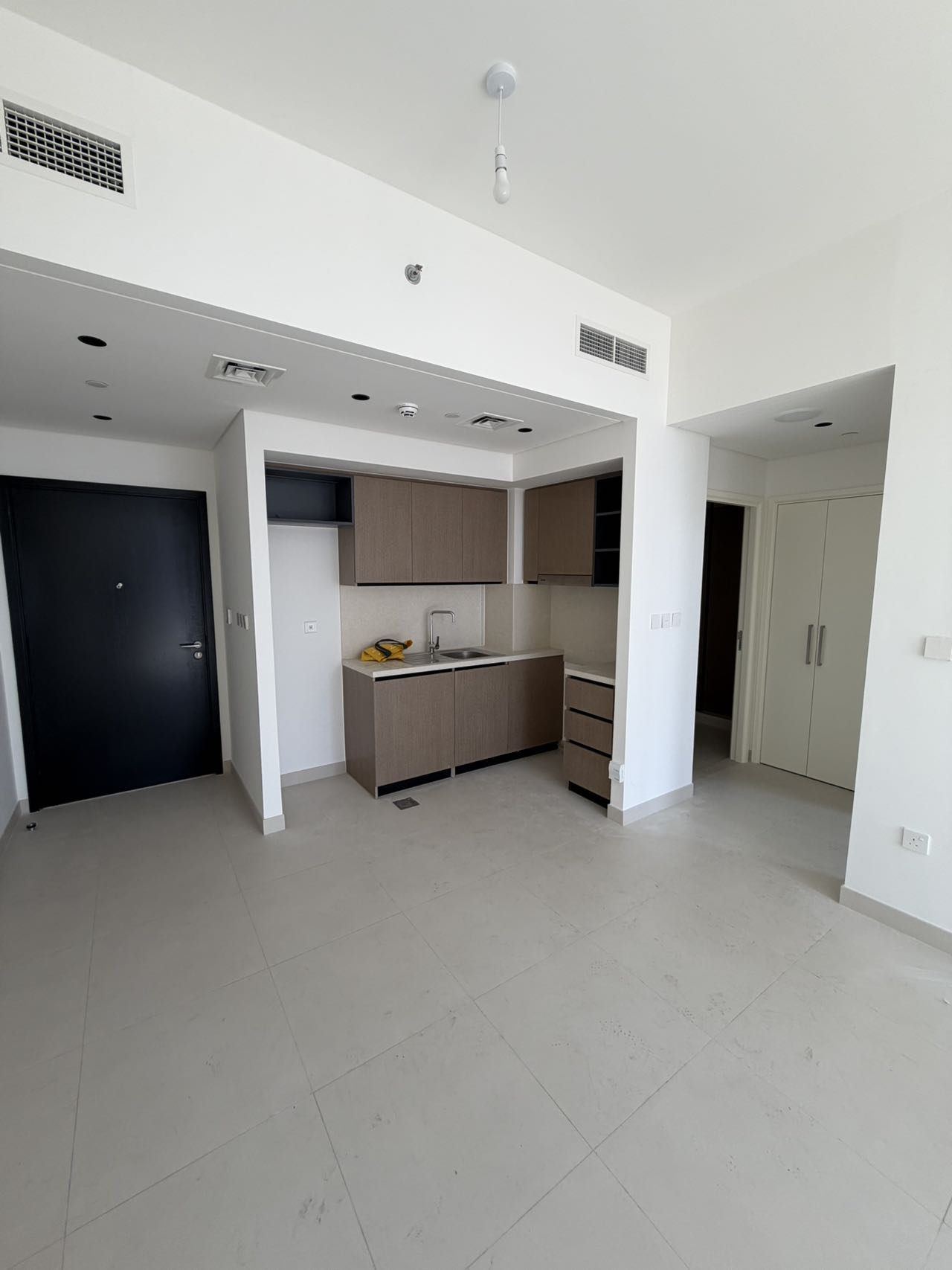 迪拜·Burj Crown市中心中层 1b/3b