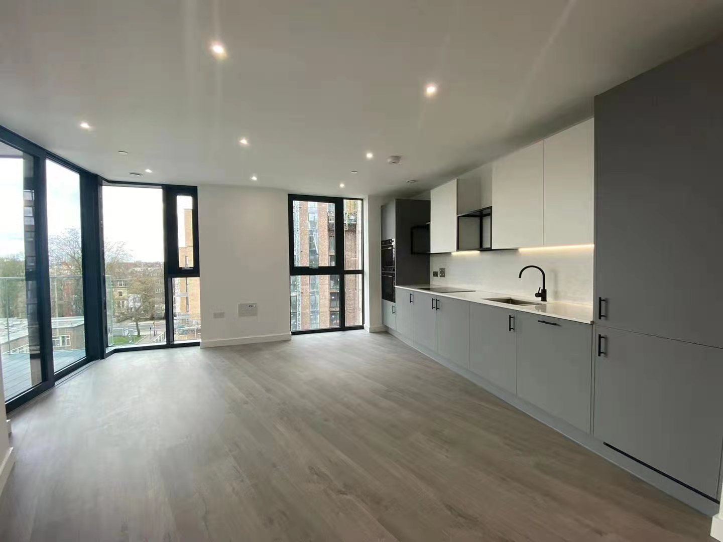 藍莎集團 | 英國置產一站式服務