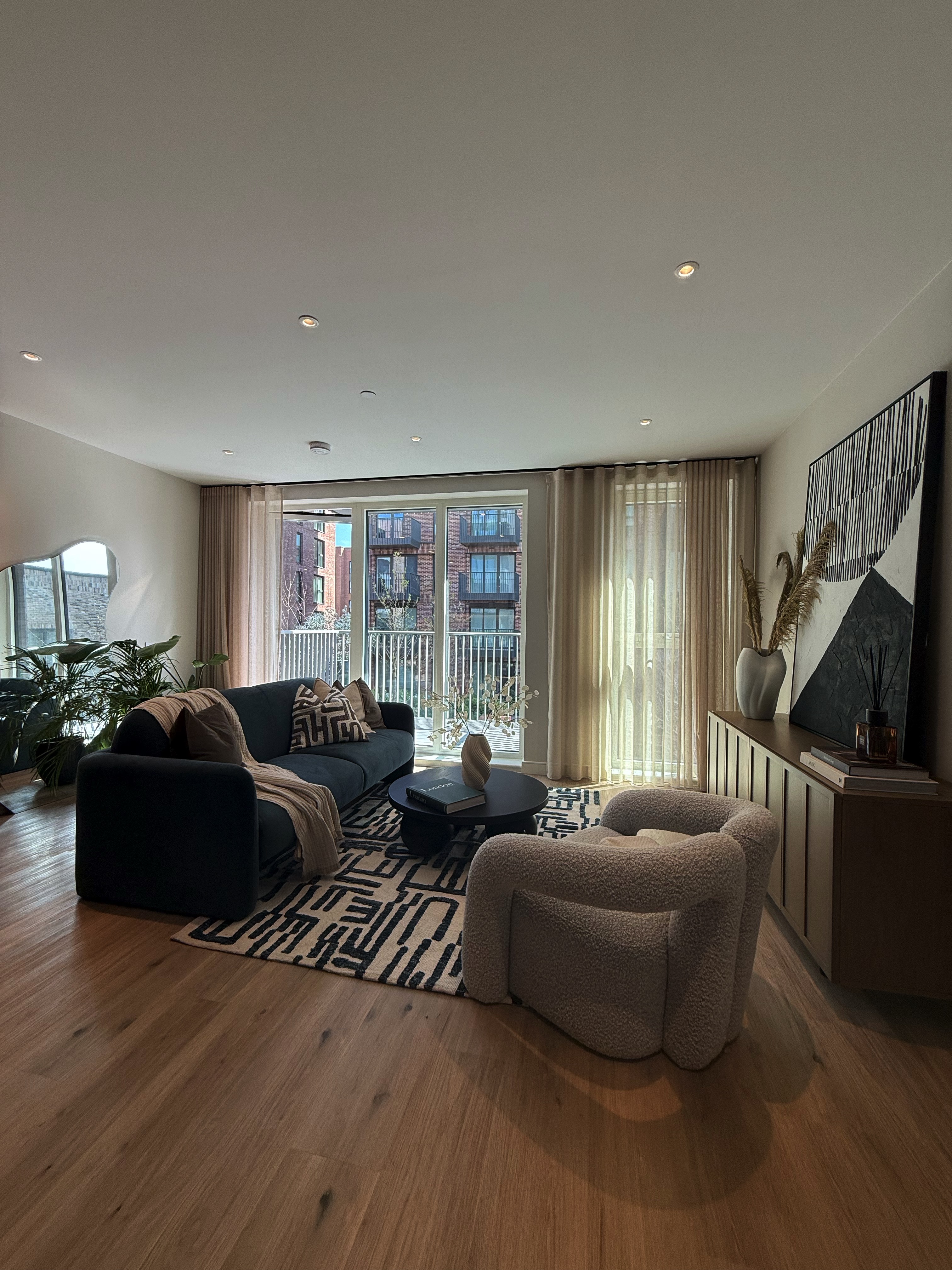 藍莎集團 - 英國樓盤、英國物業代理 | 英國買樓置業一站式服務