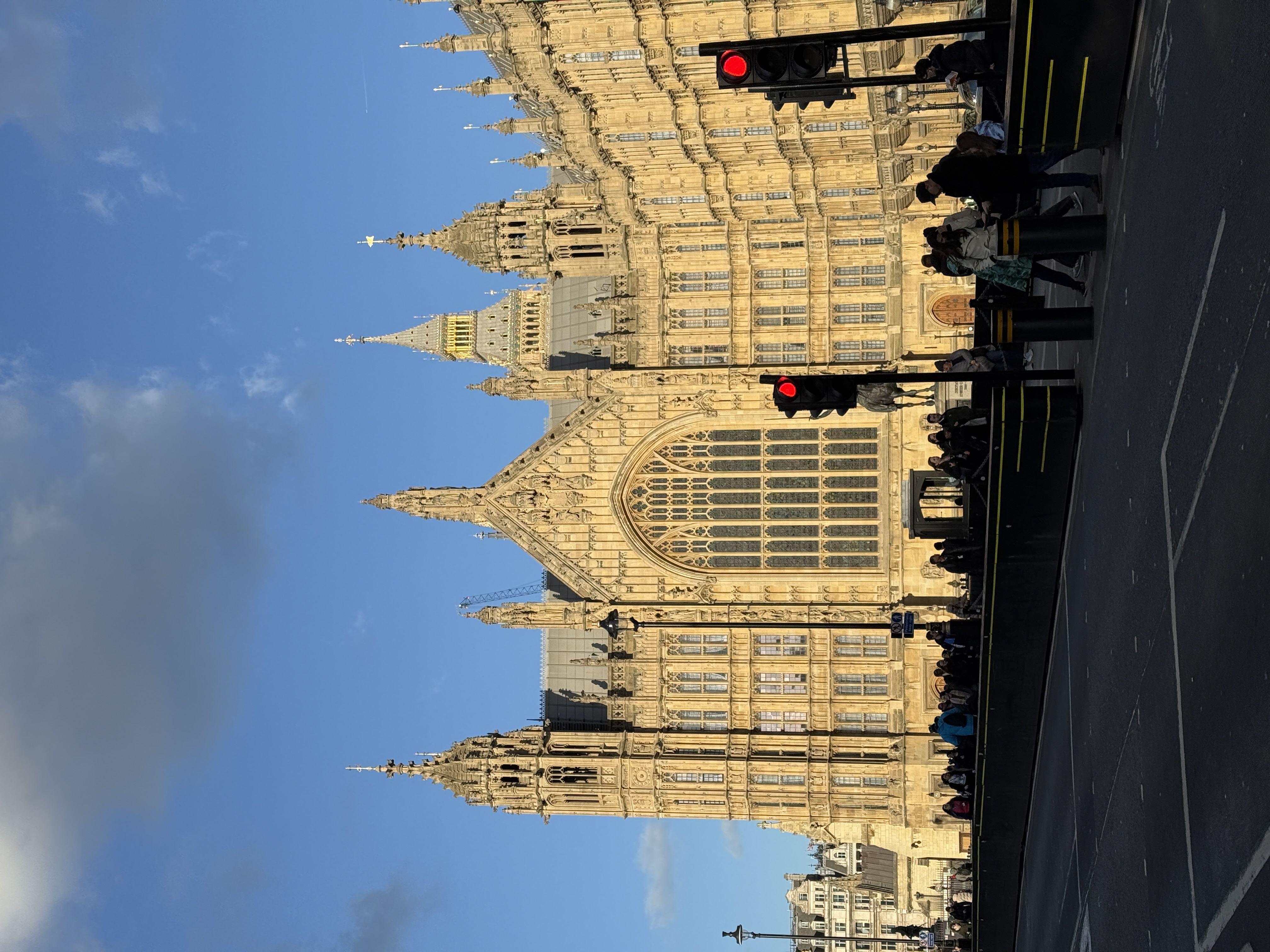 藍莎集團 - 英國樓盤、英國物業代理 | 英國買樓置業一站式服務