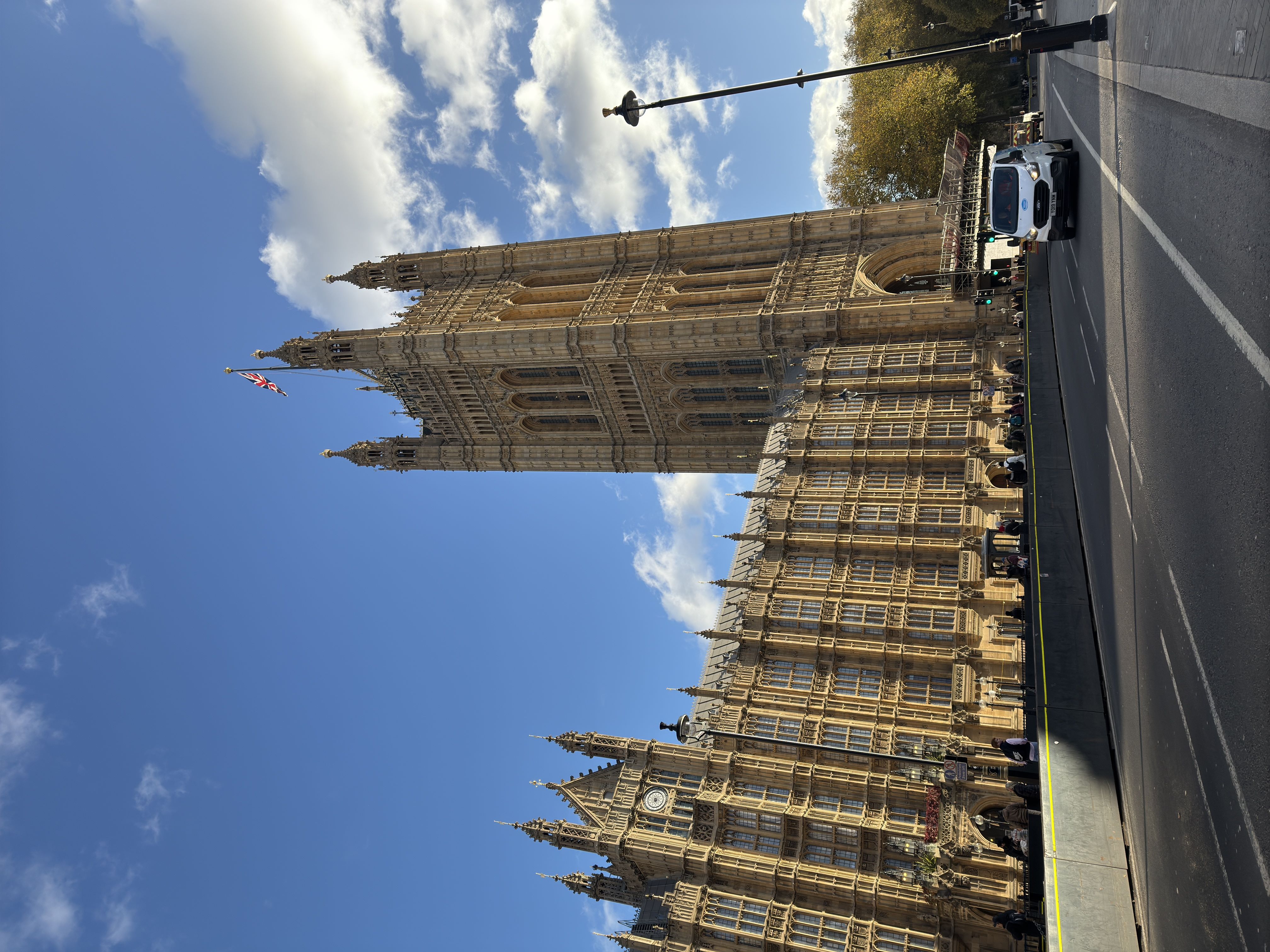 藍莎集團 - 英國樓盤、英國物業代理 | 英國買樓置業一站式服務