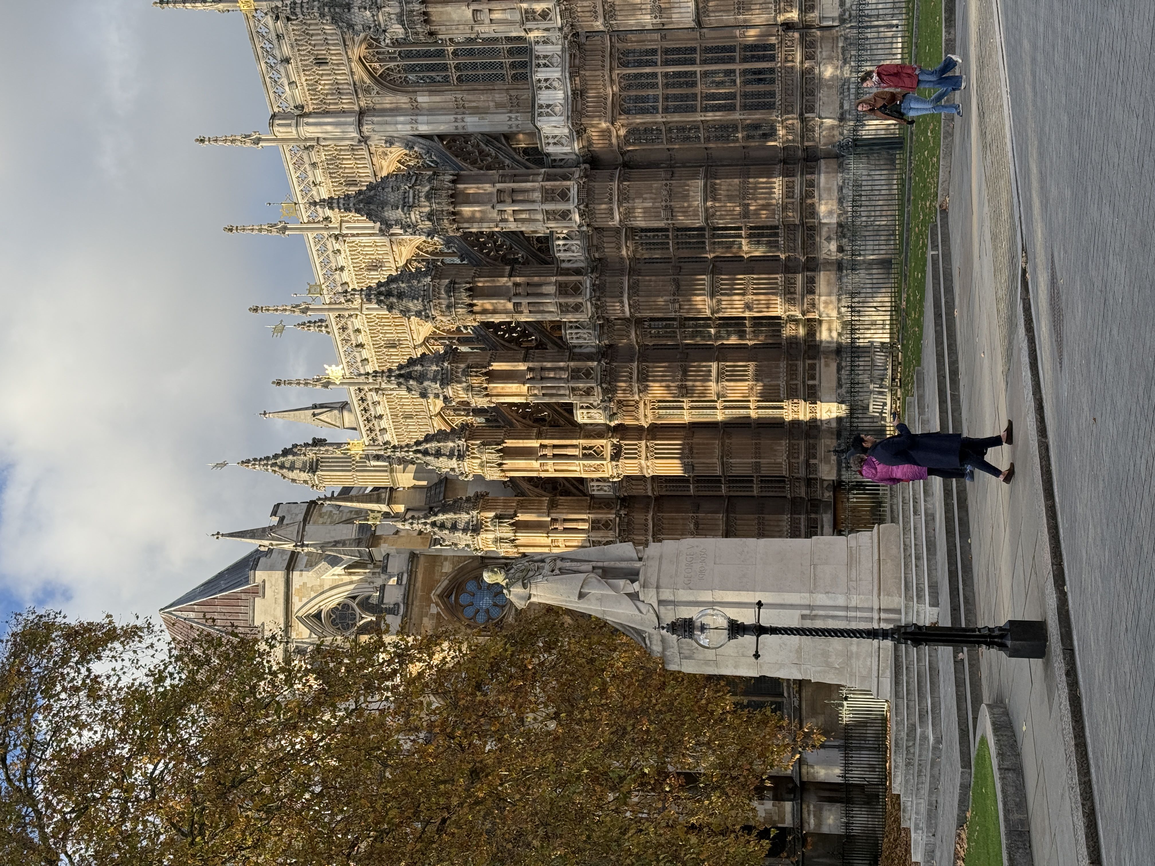 藍莎集團 - 英國樓盤、英國物業代理 | 英國買樓置業一站式服務